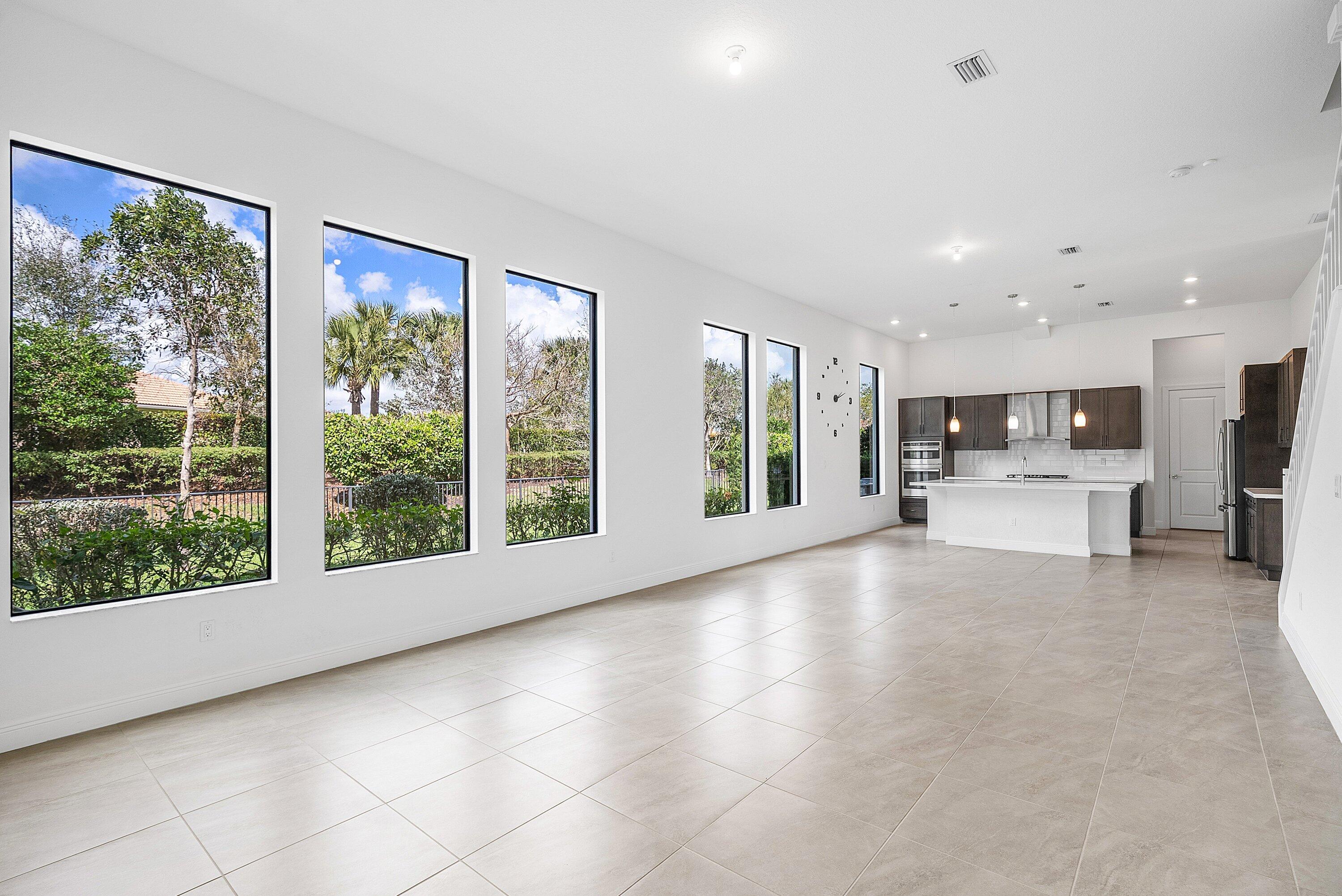 12035 N Baypoint Parkland, FL 33076