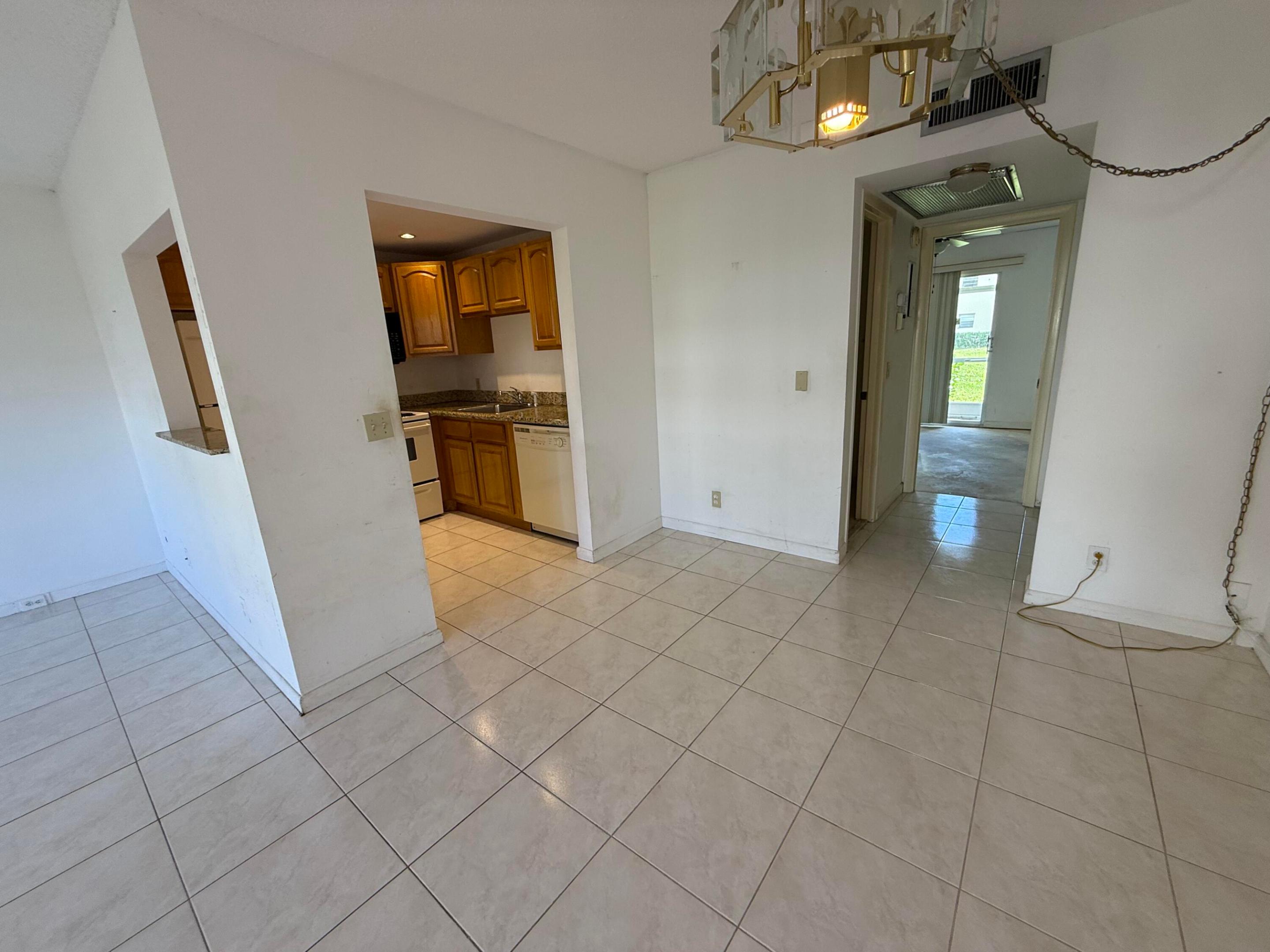 13 Dorset A Boca Raton, FL 33434