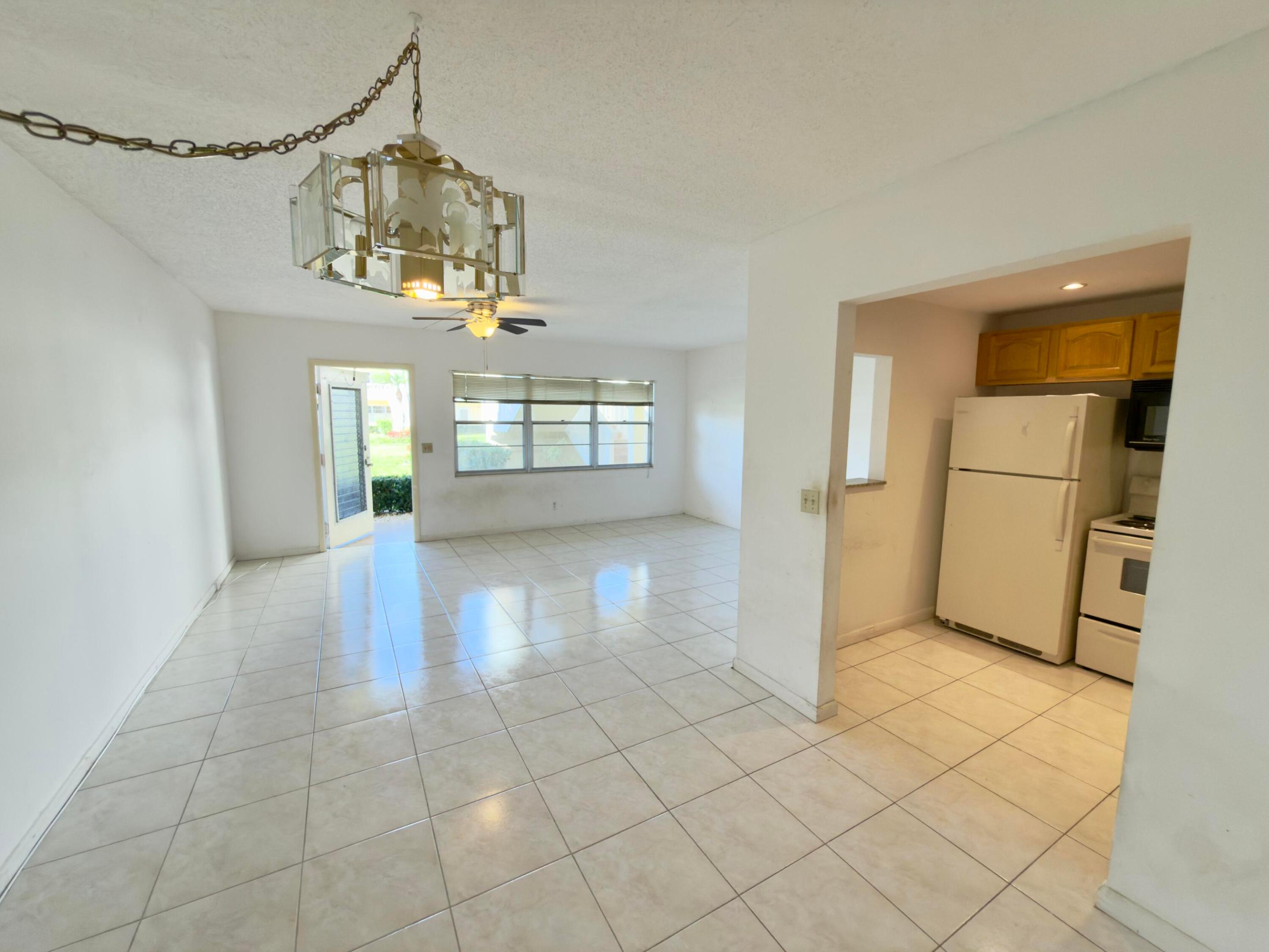 13 Dorset A Boca Raton, FL 33434