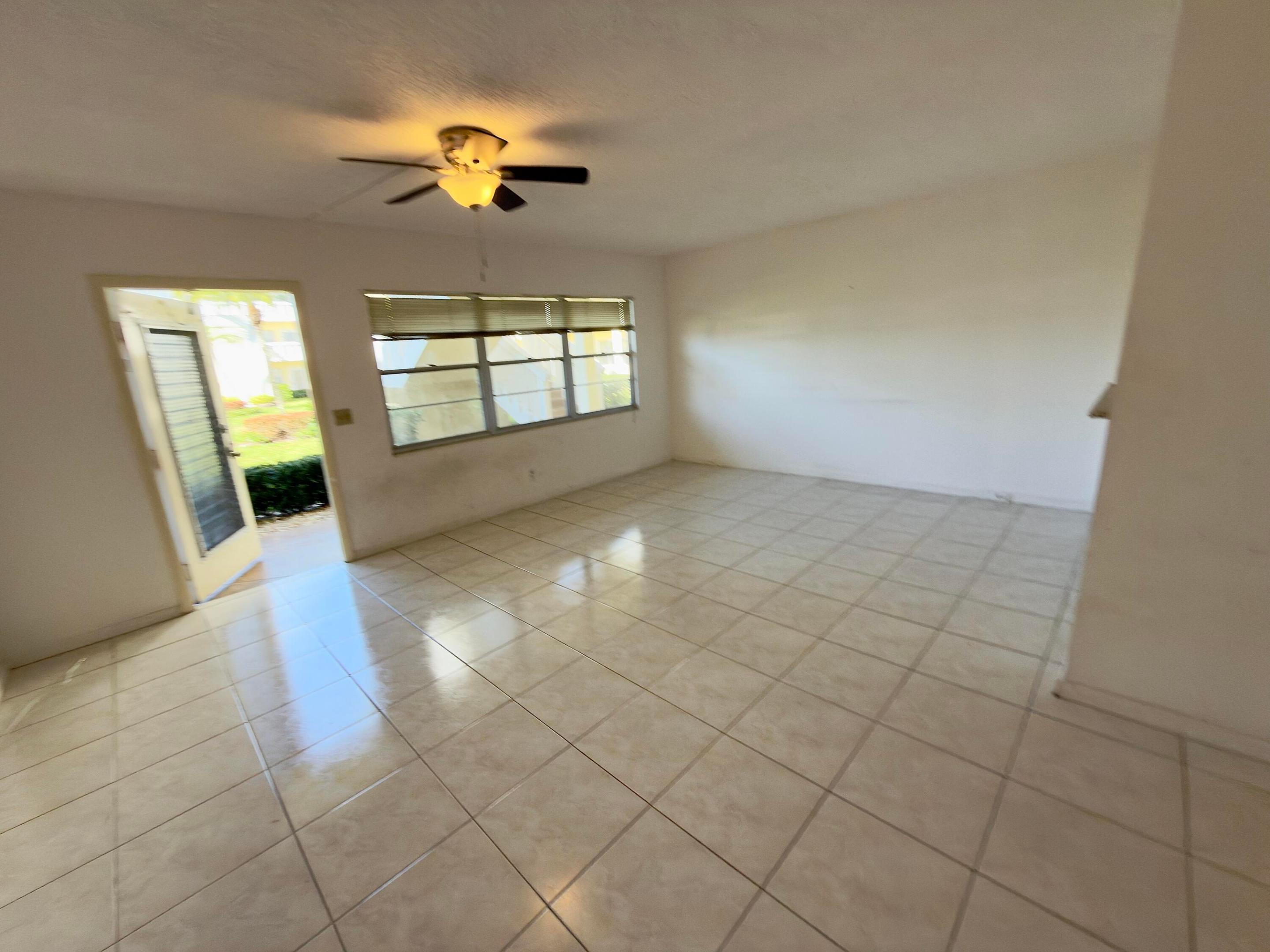 13 Dorset A Boca Raton, FL 33434