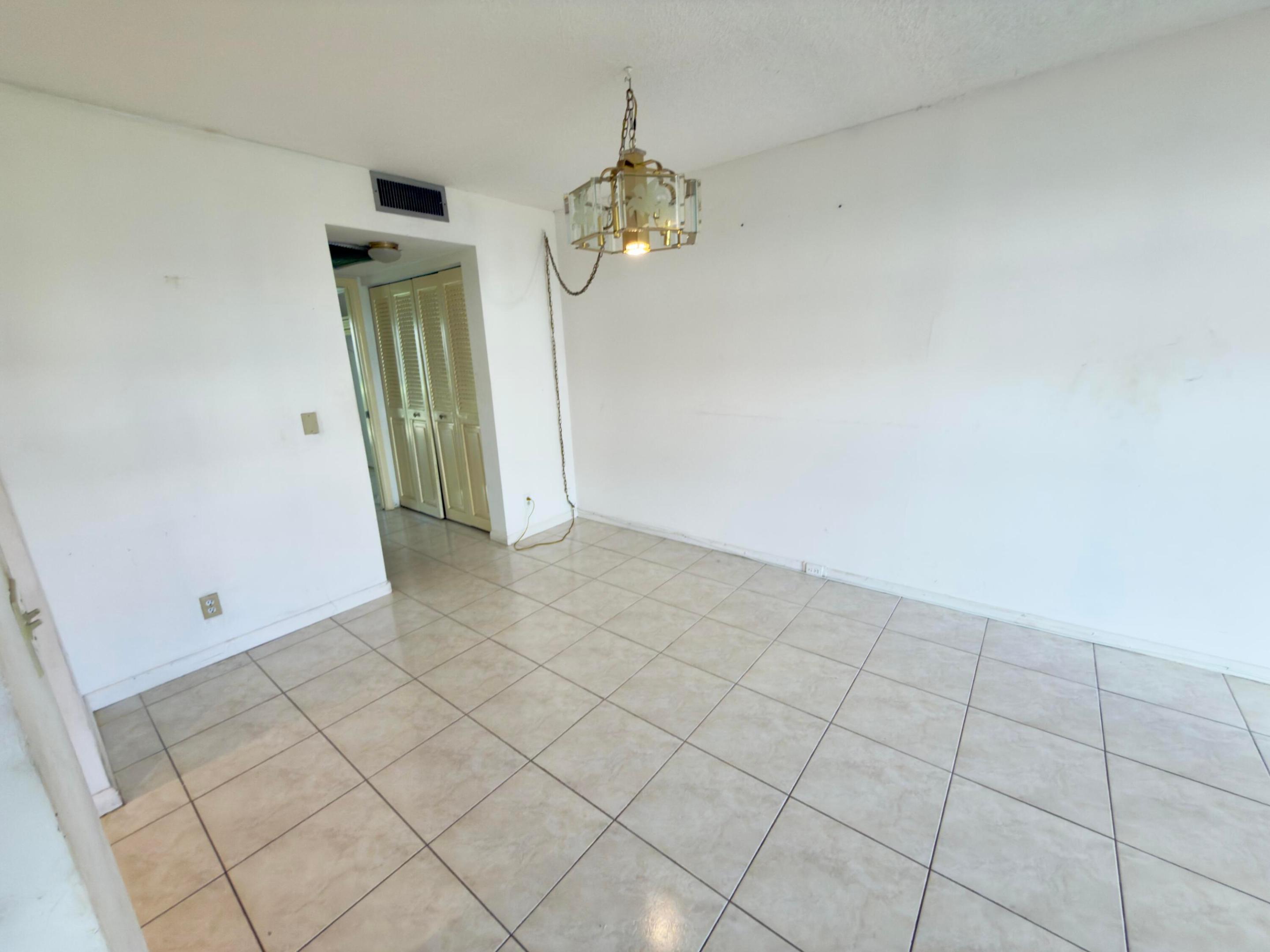 13 Dorset A Boca Raton, FL 33434