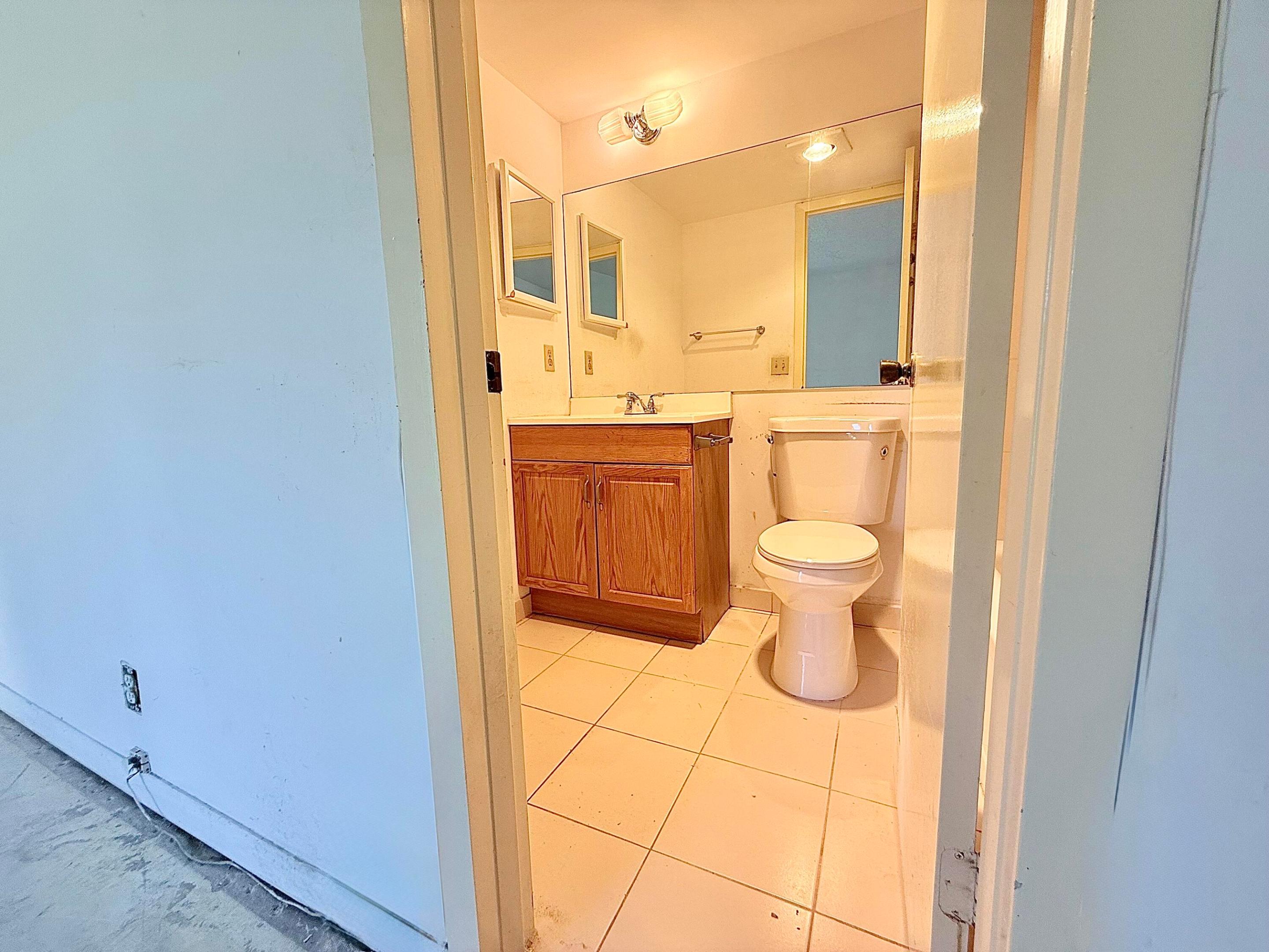 13 Dorset A Boca Raton, FL 33434