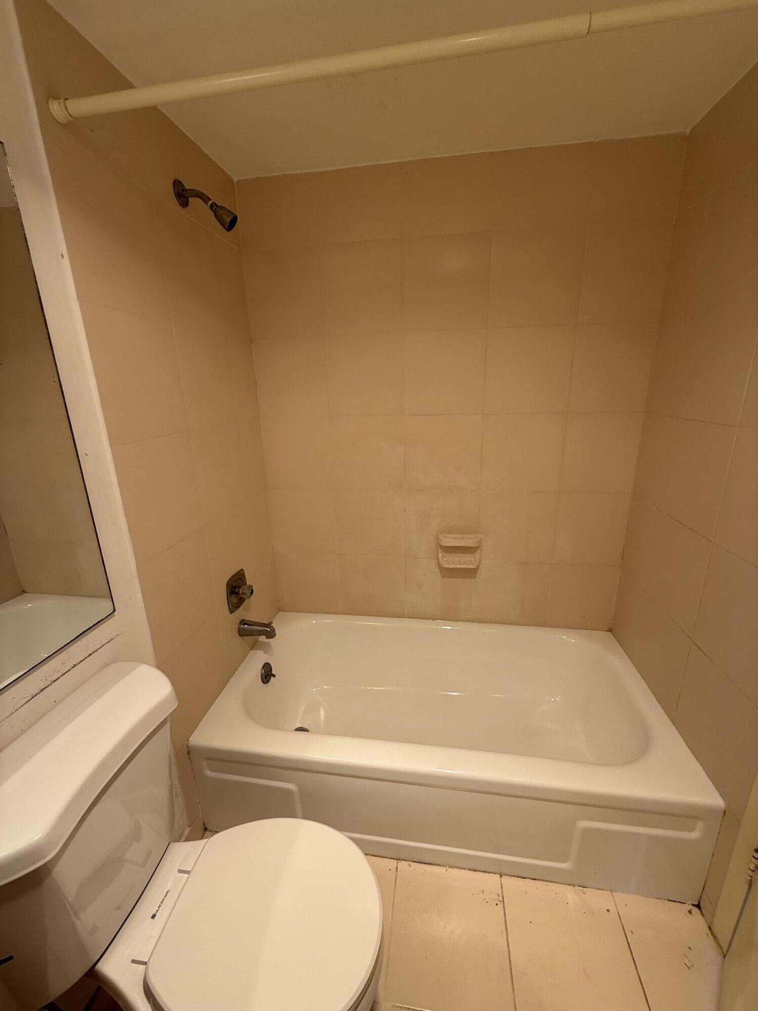 13 Dorset A Boca Raton, FL 33434