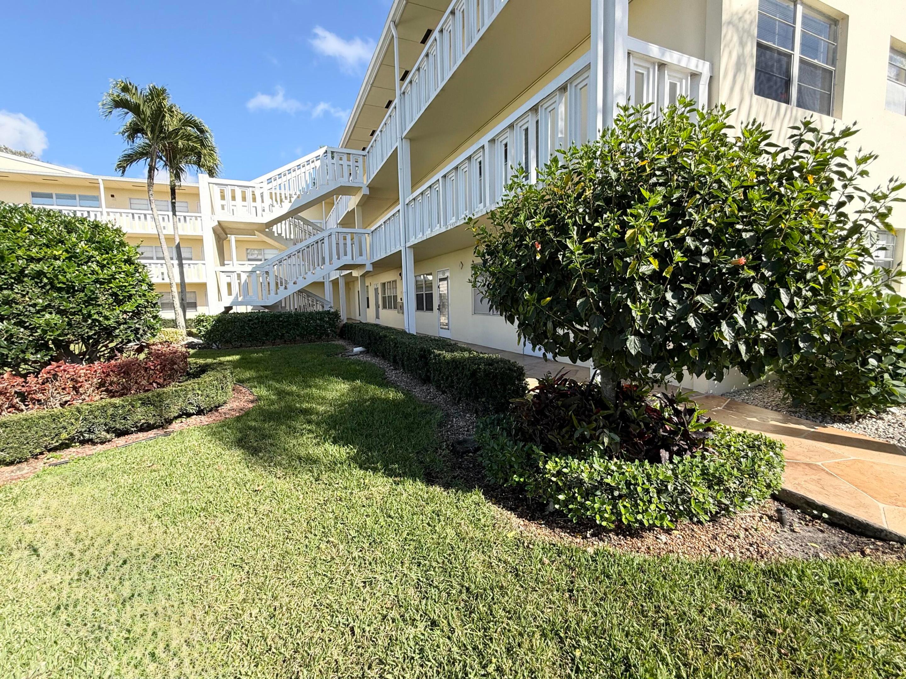 13 Dorset A Boca Raton, FL 33434