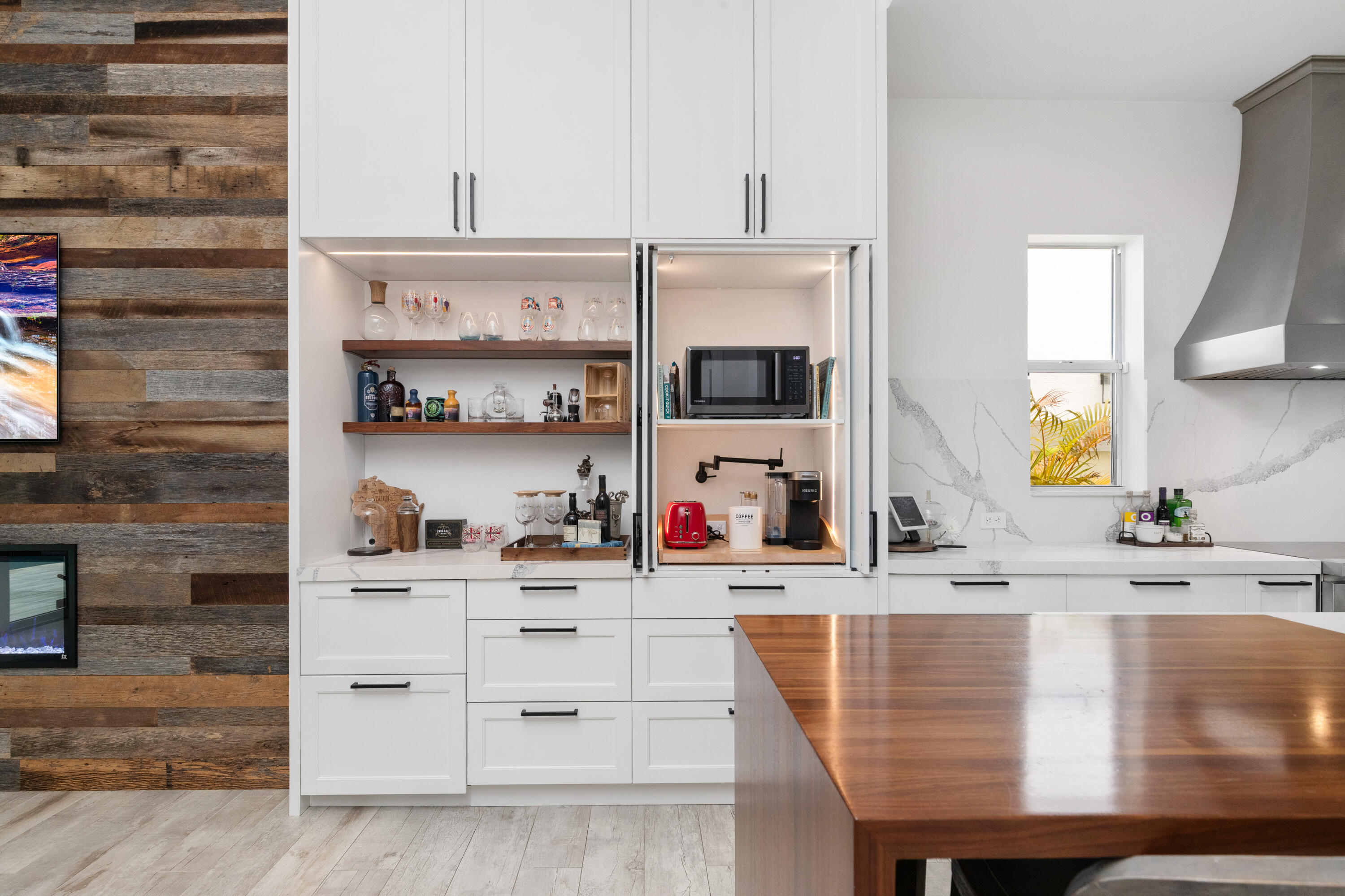 24 Grand Bay Estates Key Biscayne, FL 33149