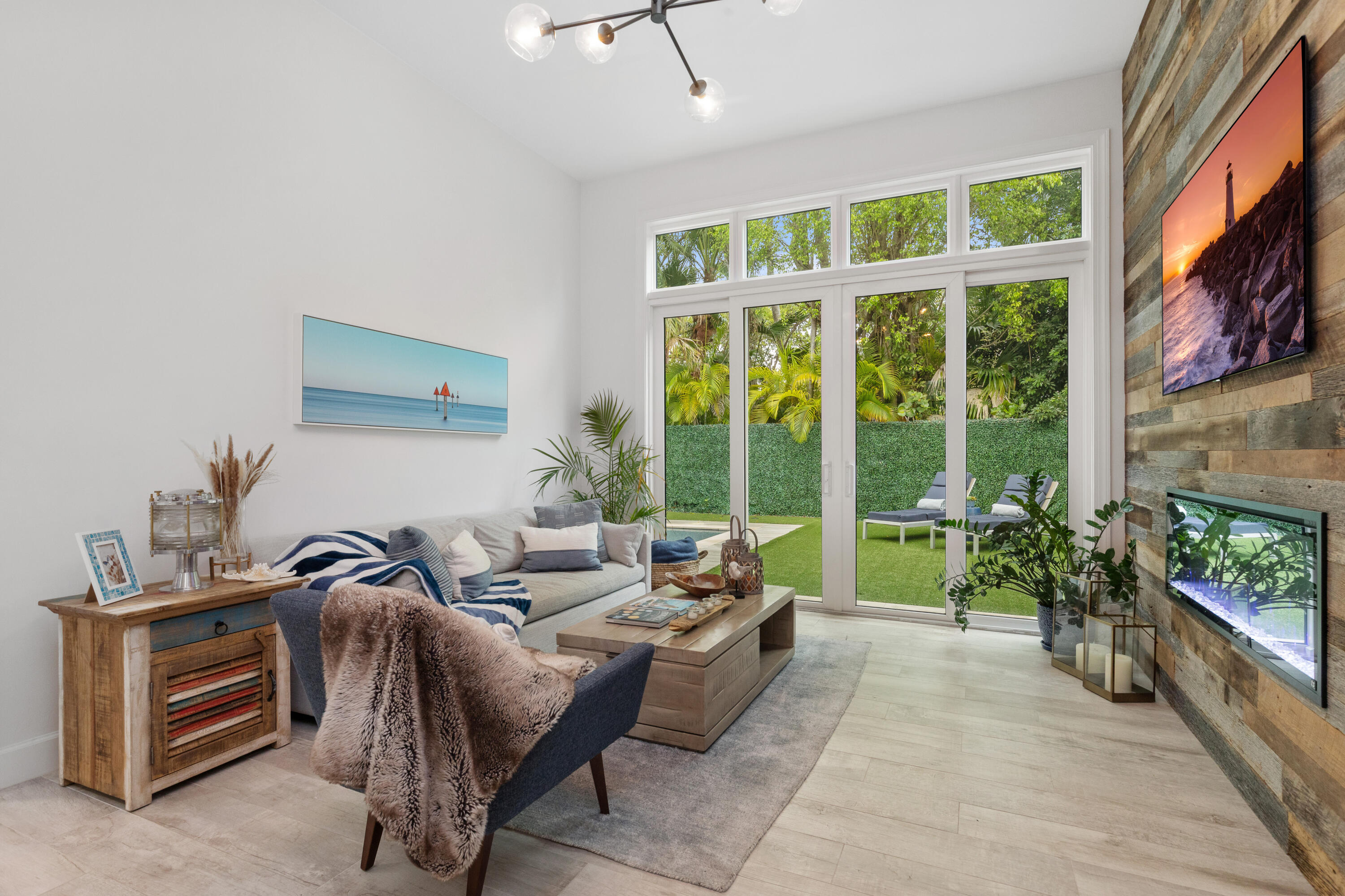 24 Grand Bay Estates Key Biscayne, FL 33149