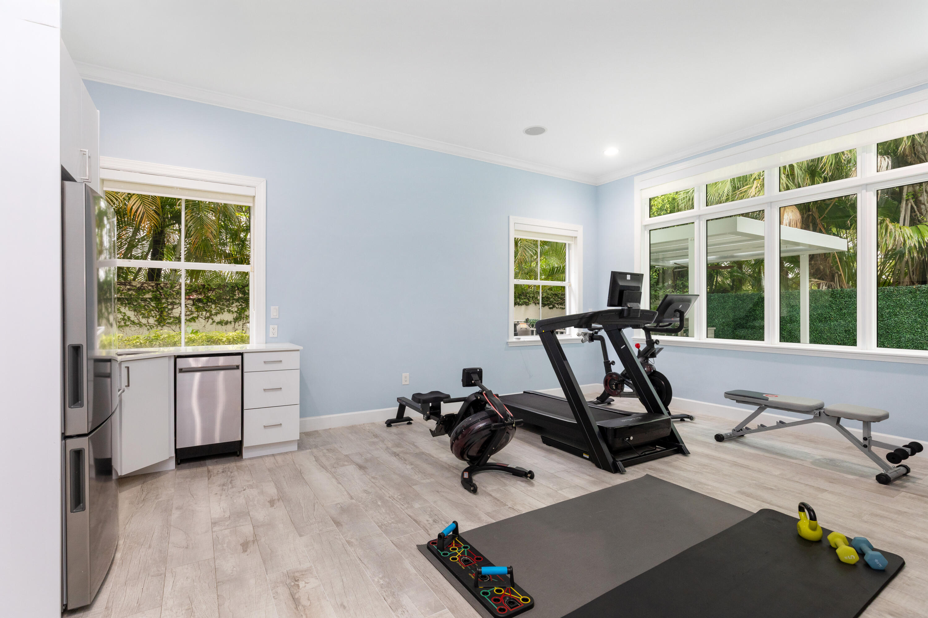 24 Grand Bay Estates Key Biscayne, FL 33149