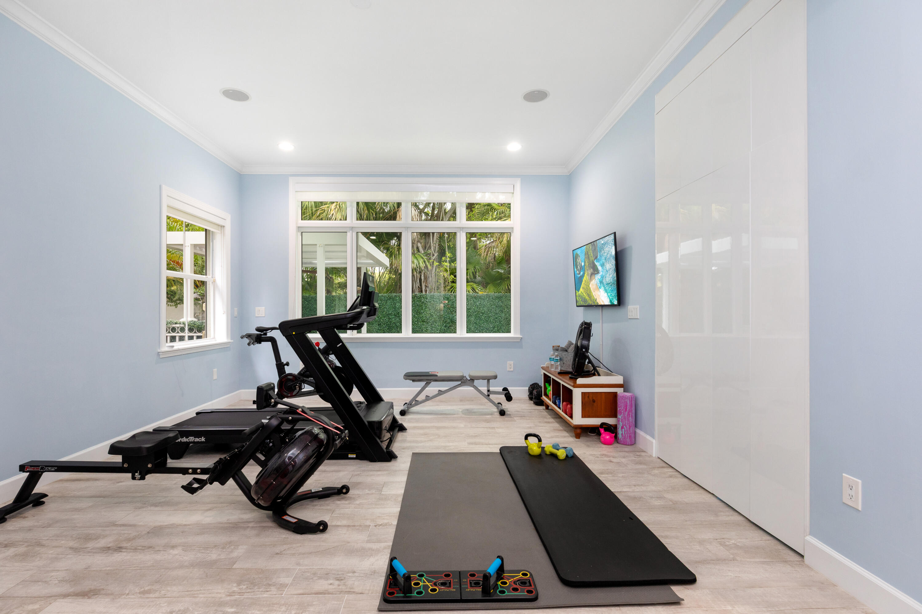 24 Grand Bay Estates Key Biscayne, FL 33149