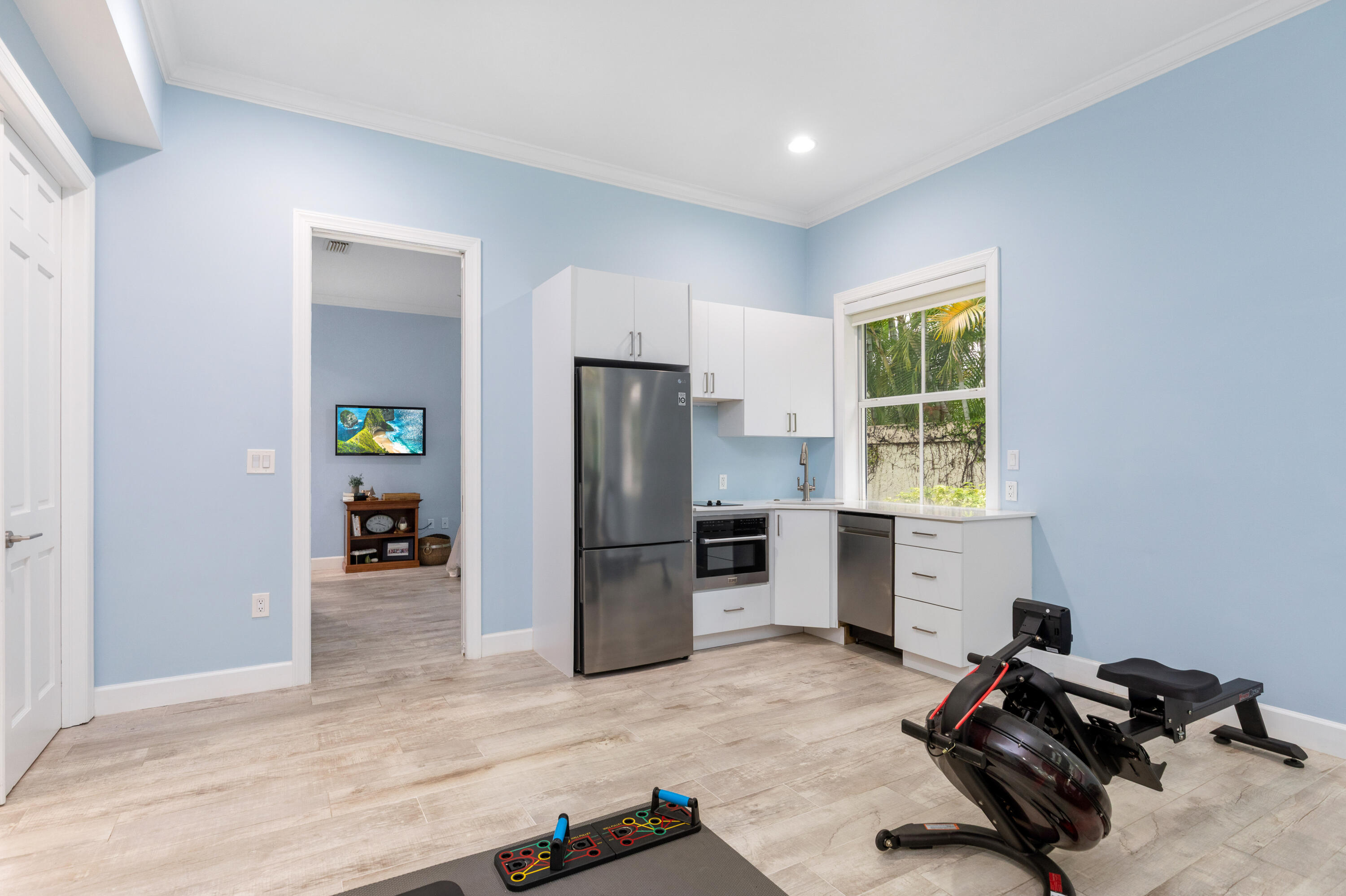 24 Grand Bay Estates Key Biscayne, FL 33149