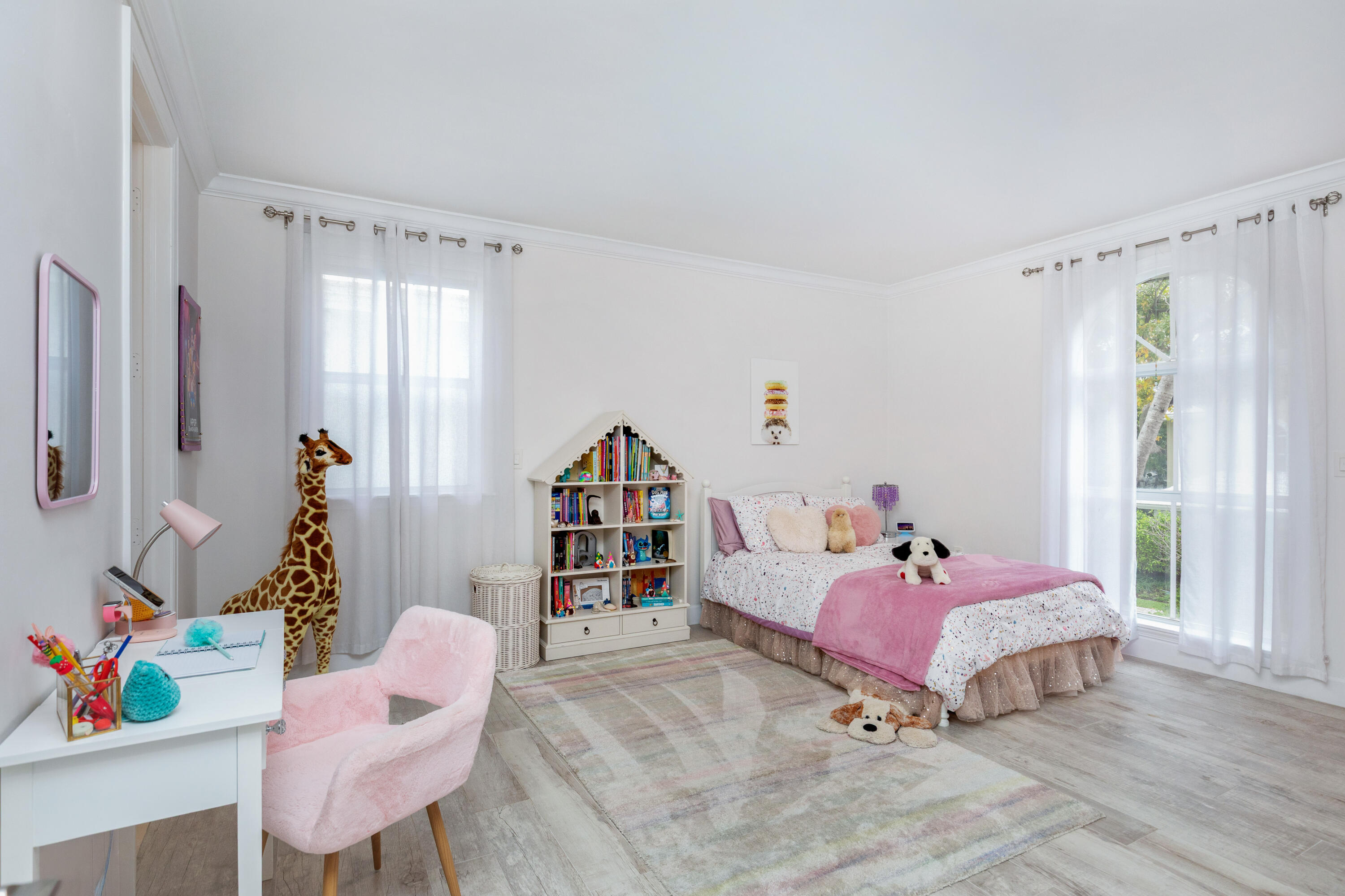 24 Grand Bay Estates Key Biscayne, FL 33149