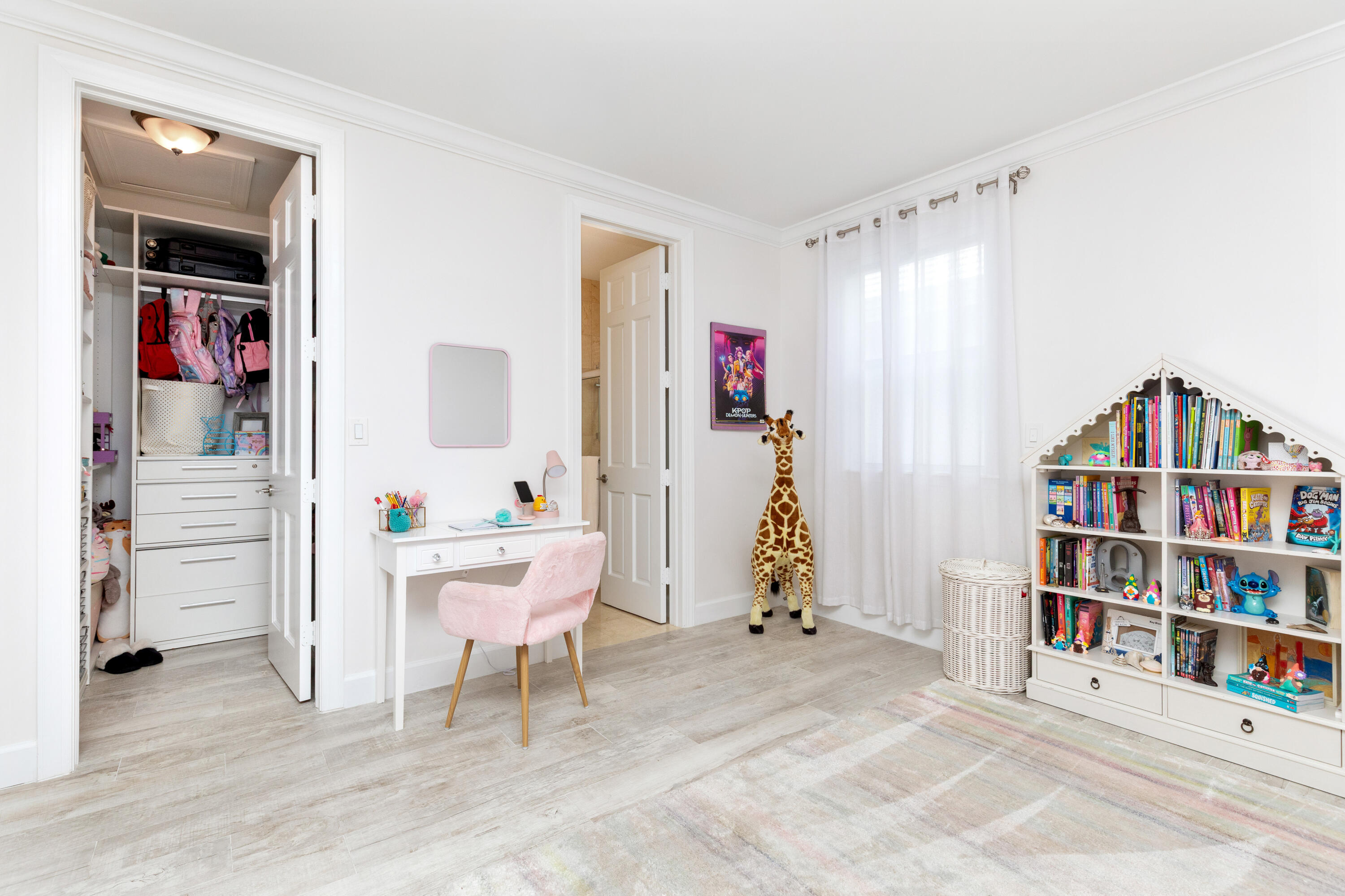 24 Grand Bay Estates Key Biscayne, FL 33149