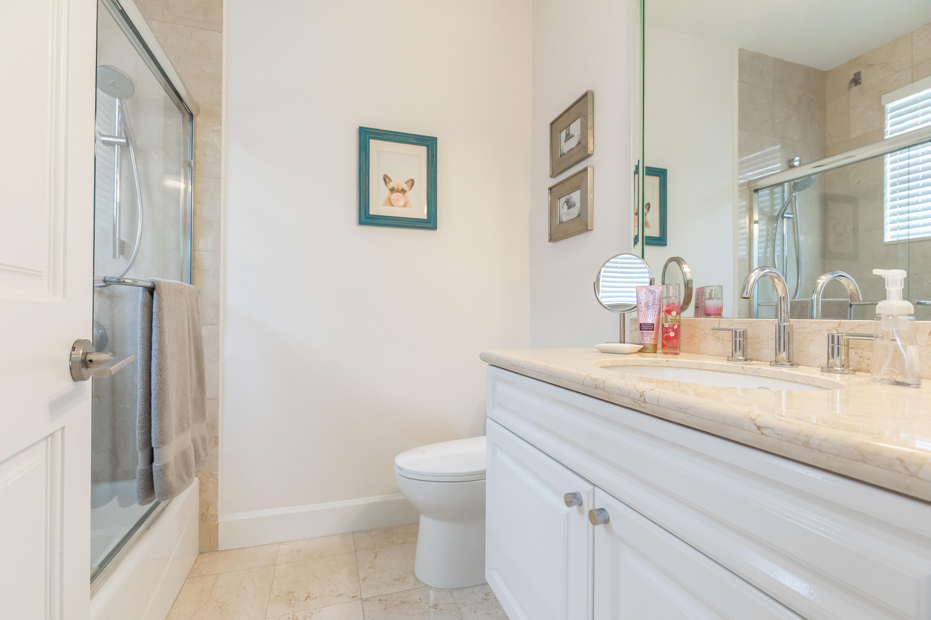 24 Grand Bay Estates Key Biscayne, FL 33149