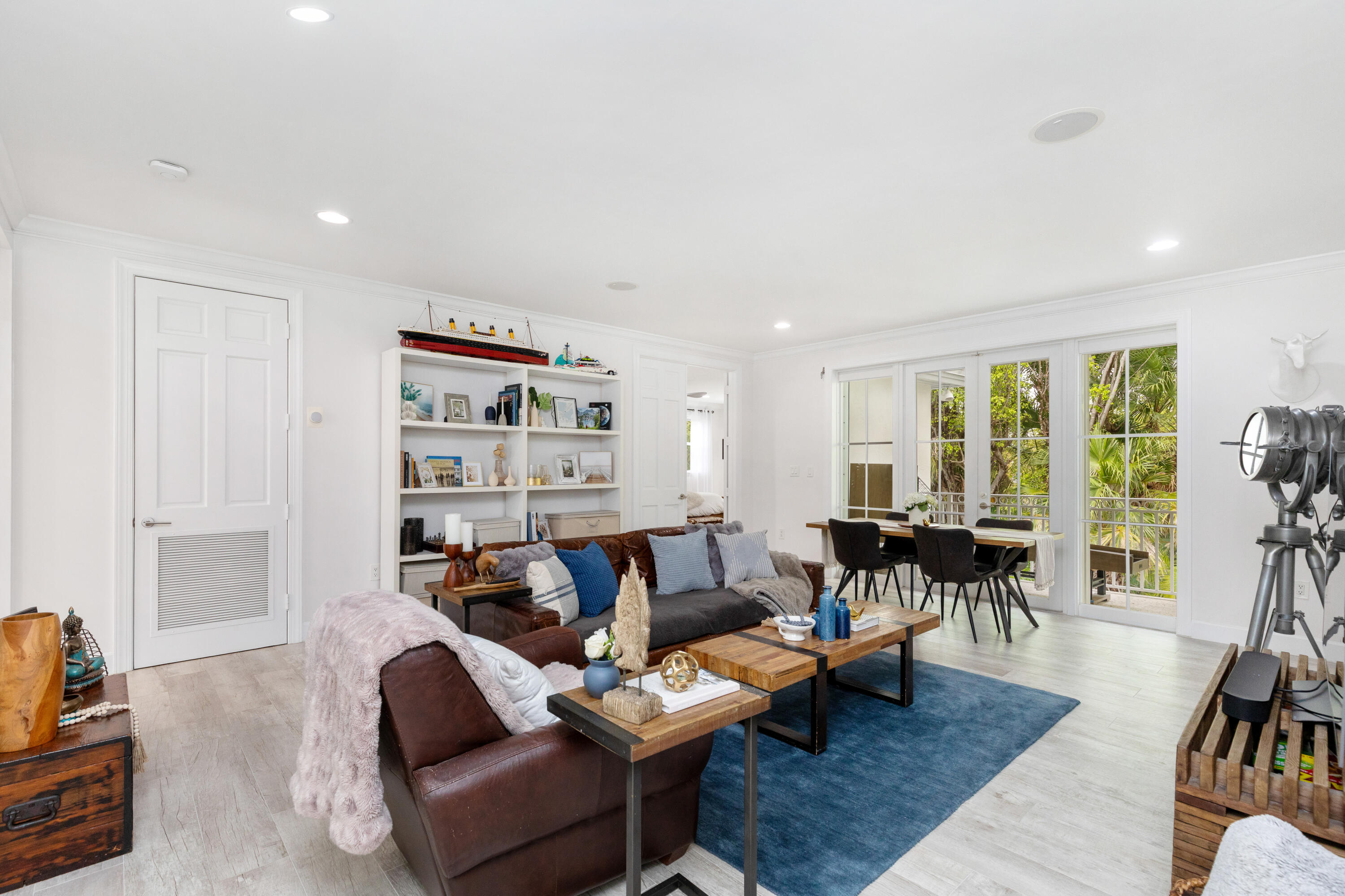 24 Grand Bay Estates Key Biscayne, FL 33149