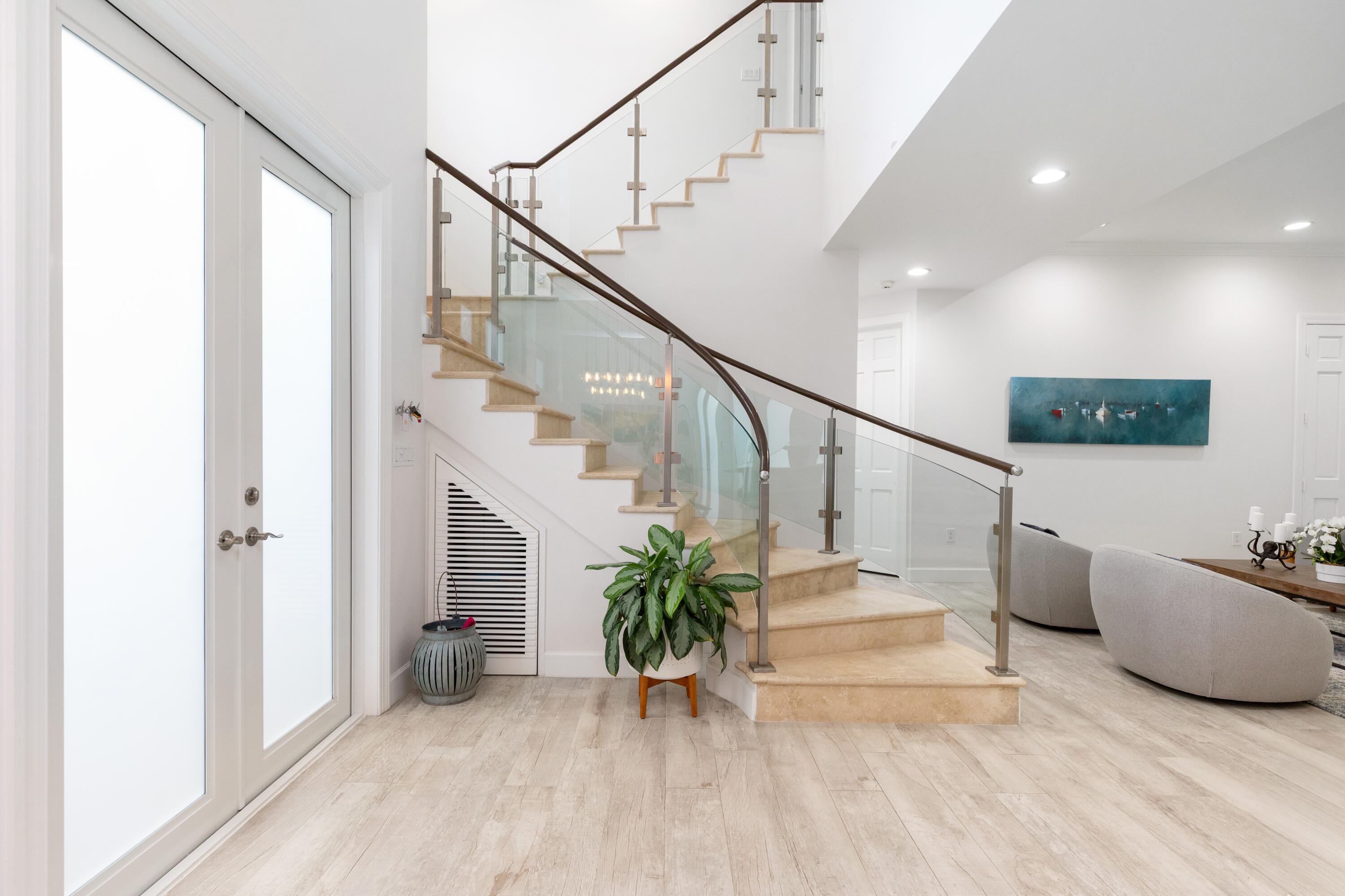 24 Grand Bay Estates Key Biscayne, FL 33149