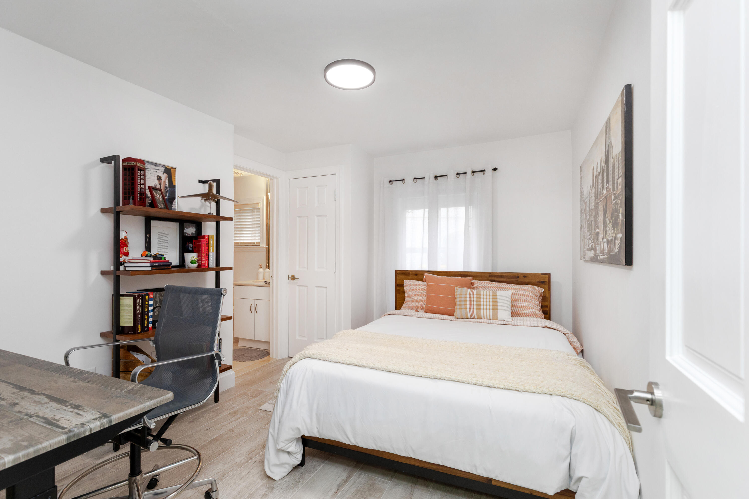 24 Grand Bay Estates Key Biscayne, FL 33149