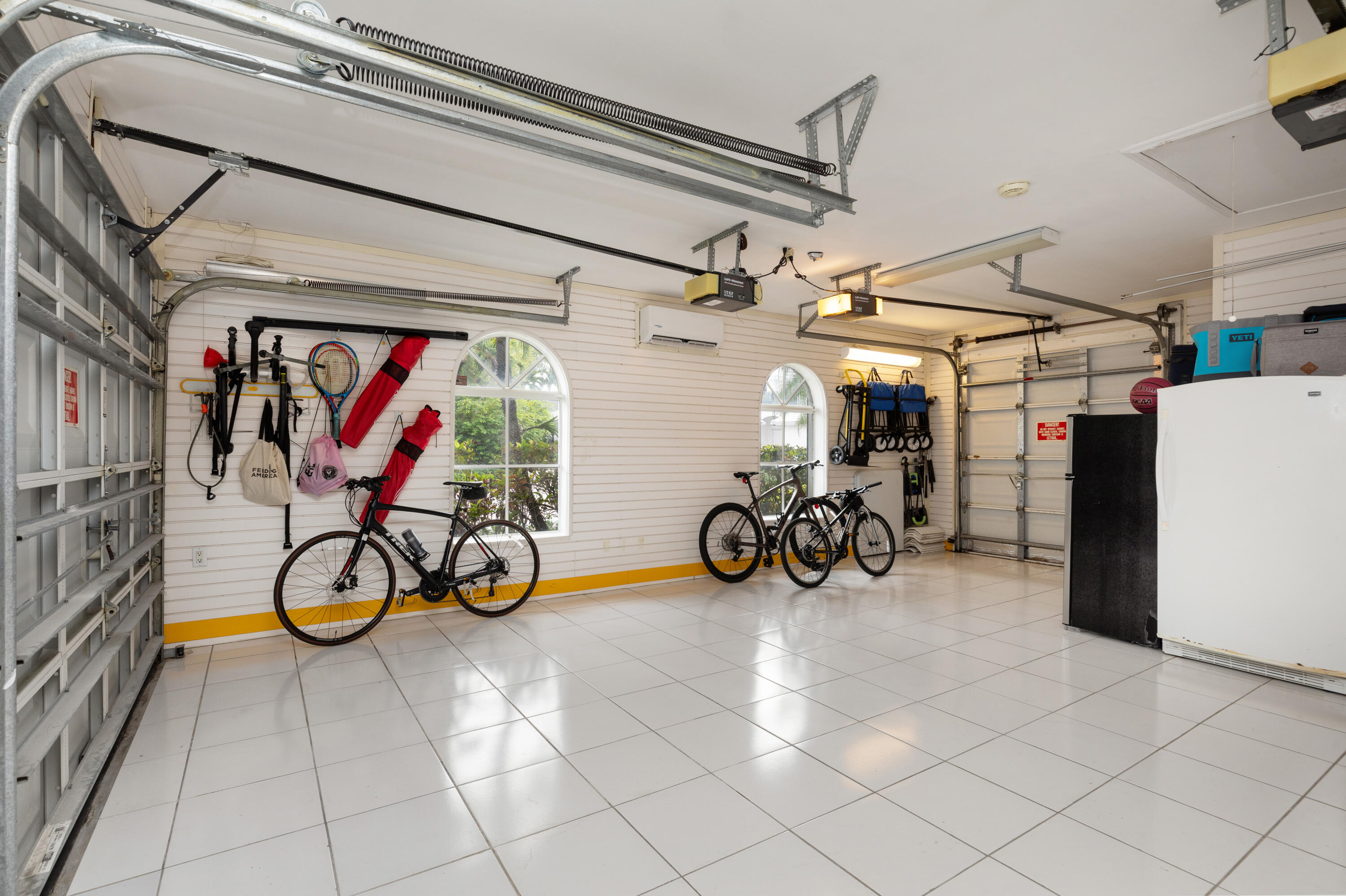 24 Grand Bay Estates Key Biscayne, FL 33149