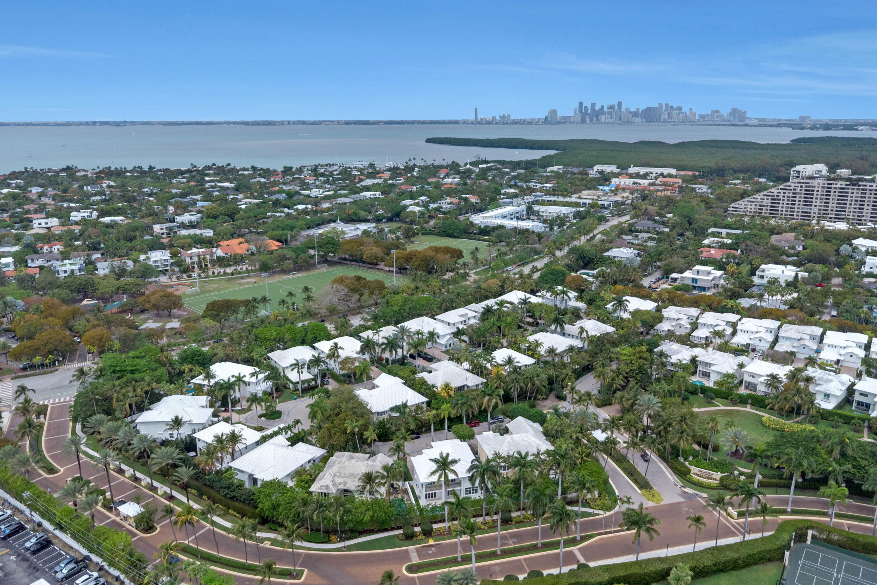 24 Grand Bay Estates Key Biscayne, FL 33149