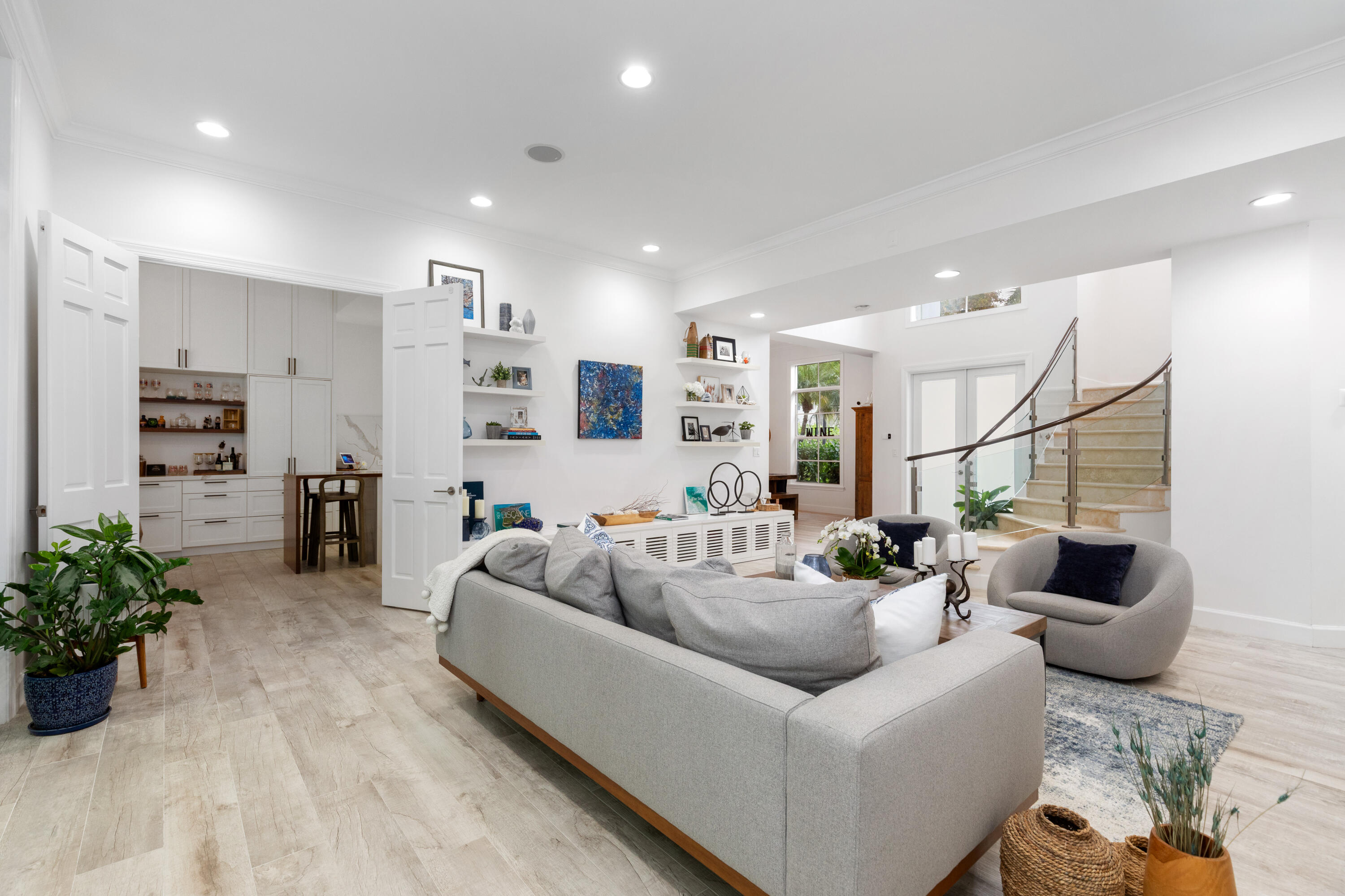 24 Grand Bay Estates Key Biscayne, FL 33149