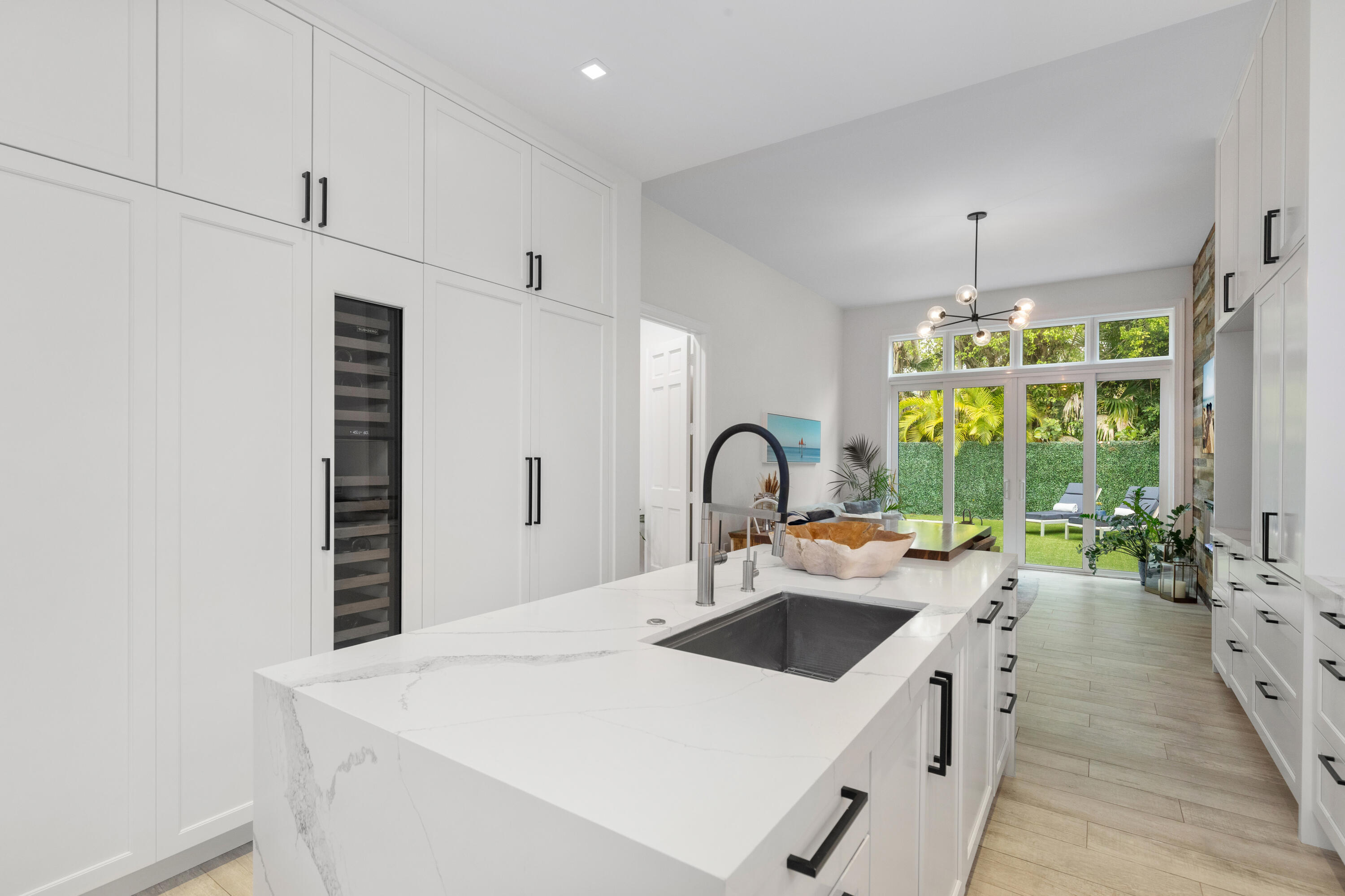 24 Grand Bay Estates Key Biscayne, FL 33149