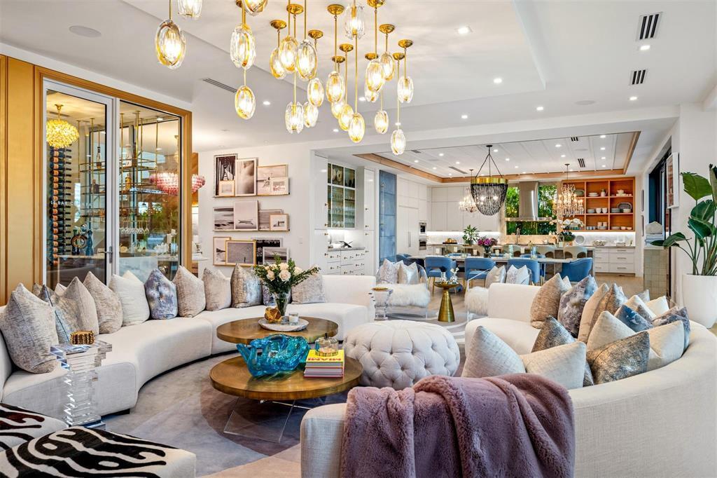 70 Isla Bahia Fort Lauderdale, FL 33316