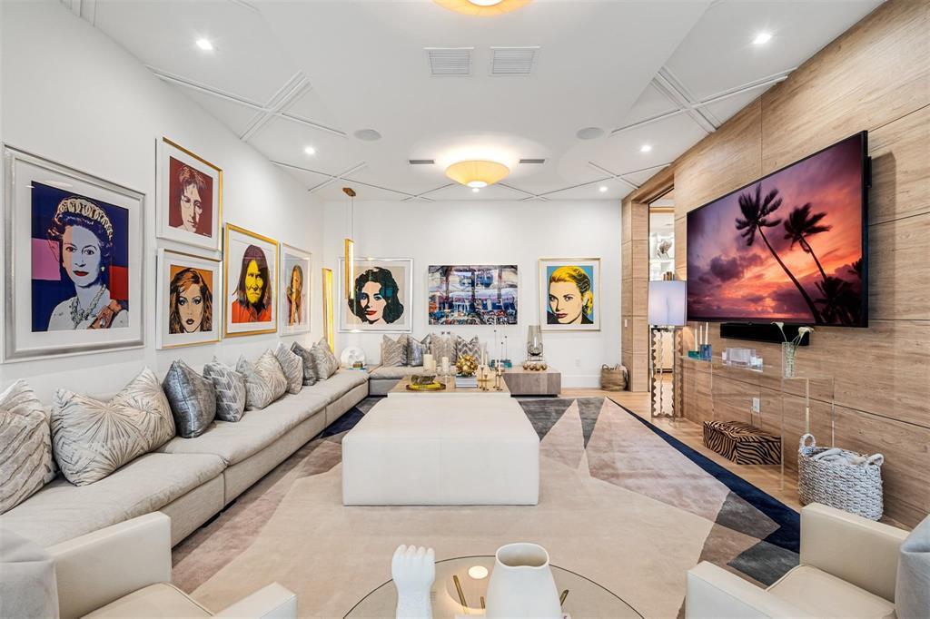 70 Isla Bahia Fort Lauderdale, FL 33316