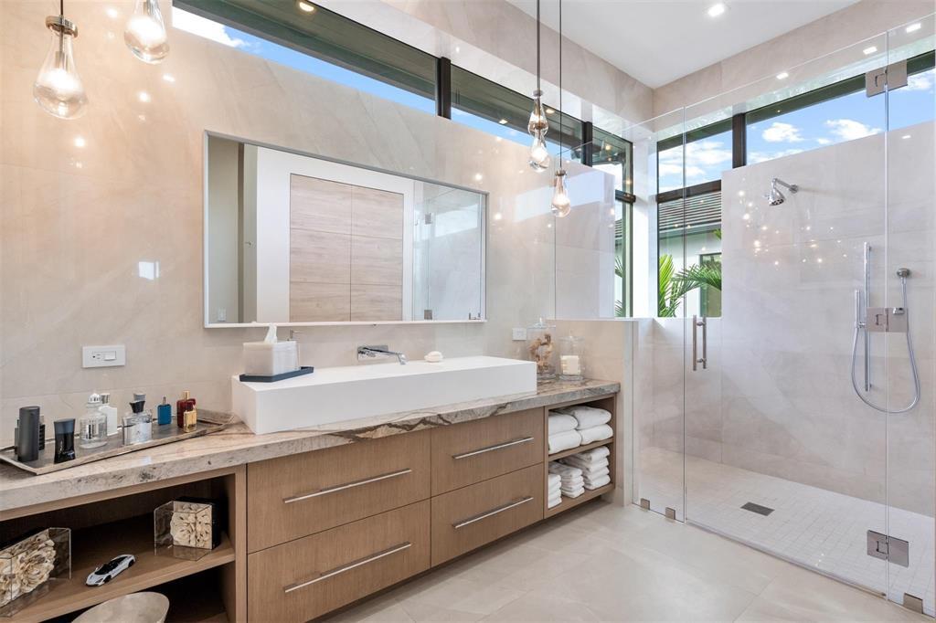 70 Isla Bahia Fort Lauderdale, FL 33316