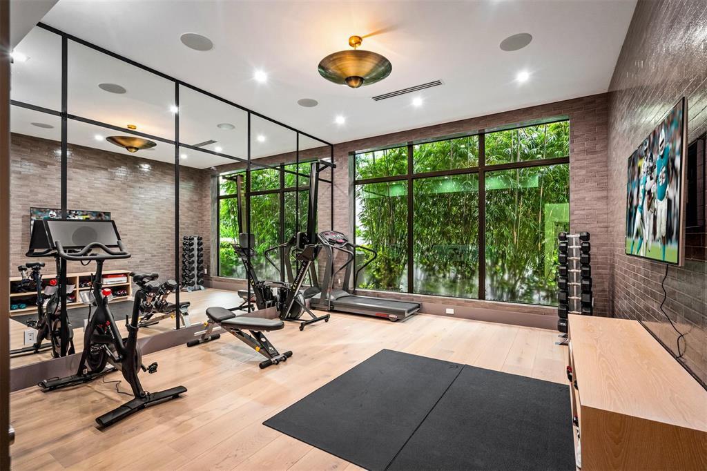 70 Isla Bahia Fort Lauderdale, FL 33316