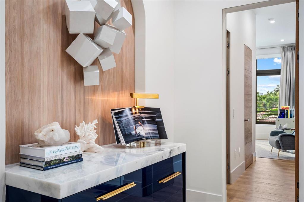 70 Isla Bahia Fort Lauderdale, FL 33316