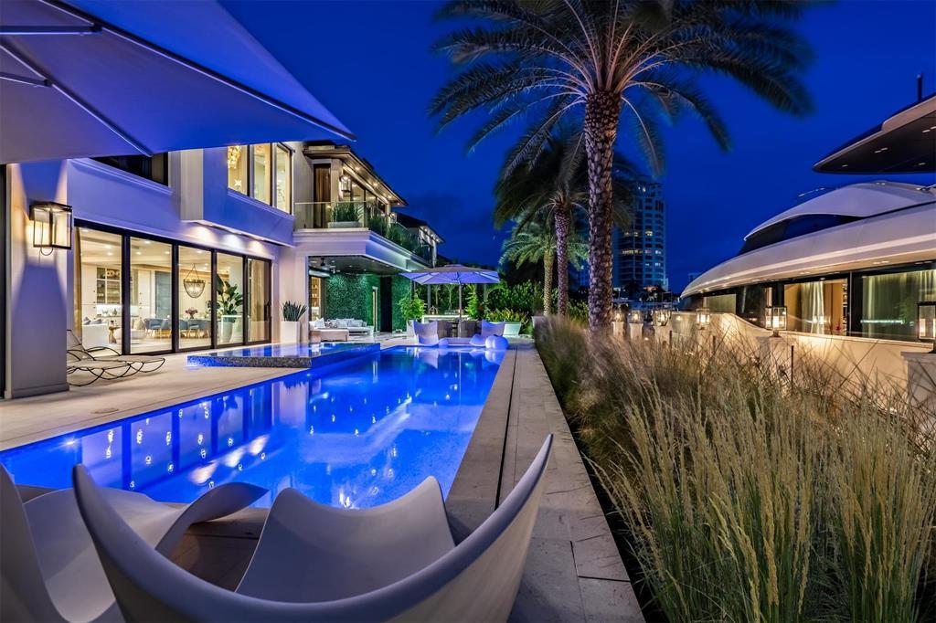 70 Isla Bahia Fort Lauderdale, FL 33316