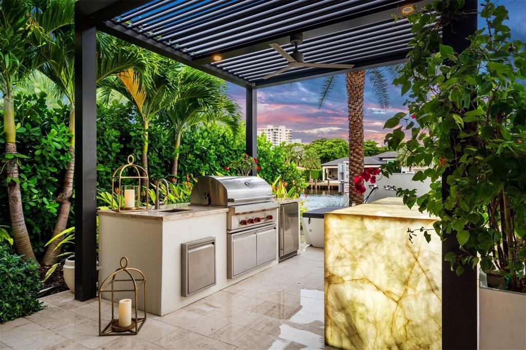 70 Isla Bahia Fort Lauderdale, FL 33316