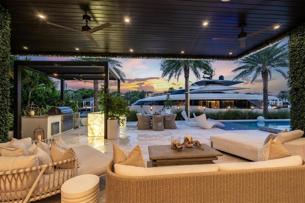 70 Isla Bahia Fort Lauderdale, FL 33316