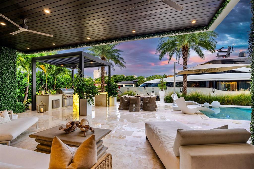 70 Isla Bahia Fort Lauderdale, FL 33316