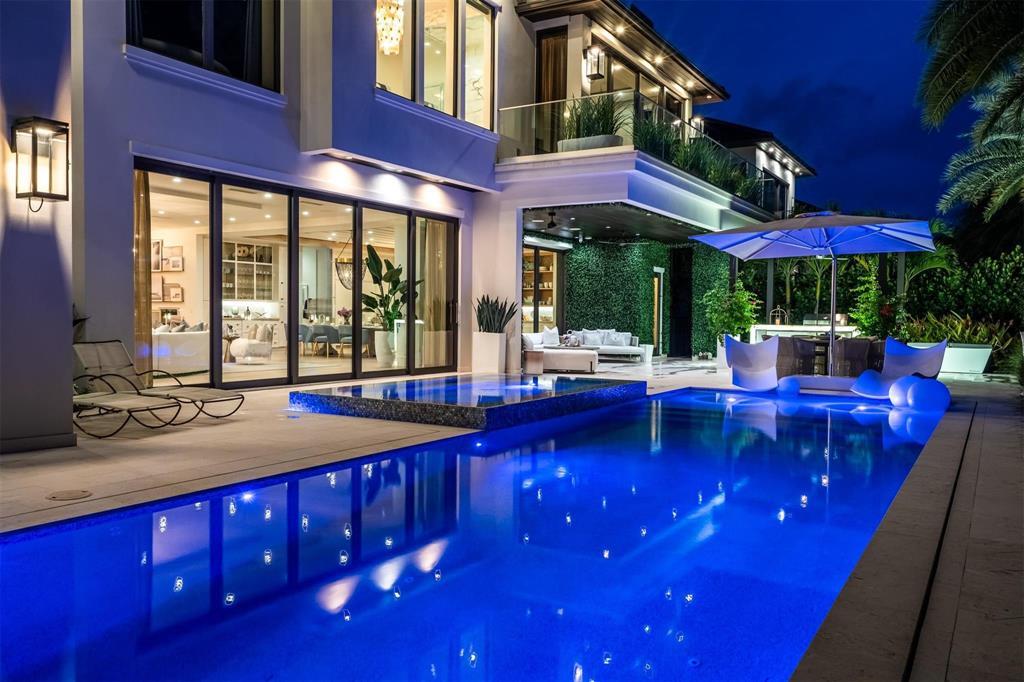 70 Isla Bahia Fort Lauderdale, FL 33316