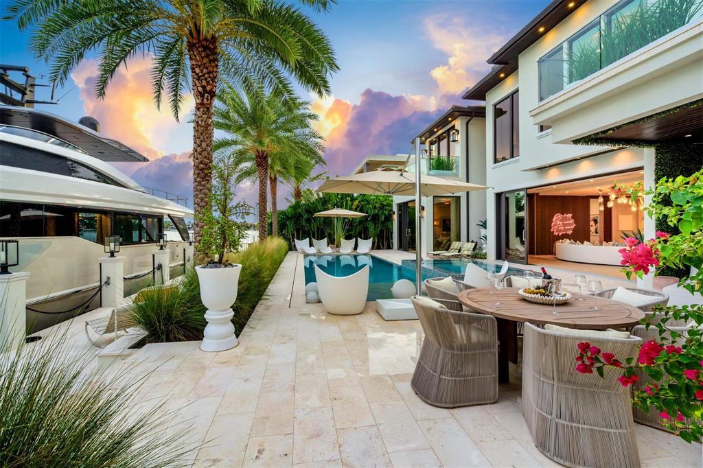 70 Isla Bahia Fort Lauderdale, FL 33316