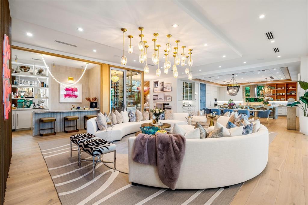 70 Isla Bahia Fort Lauderdale, FL 33316