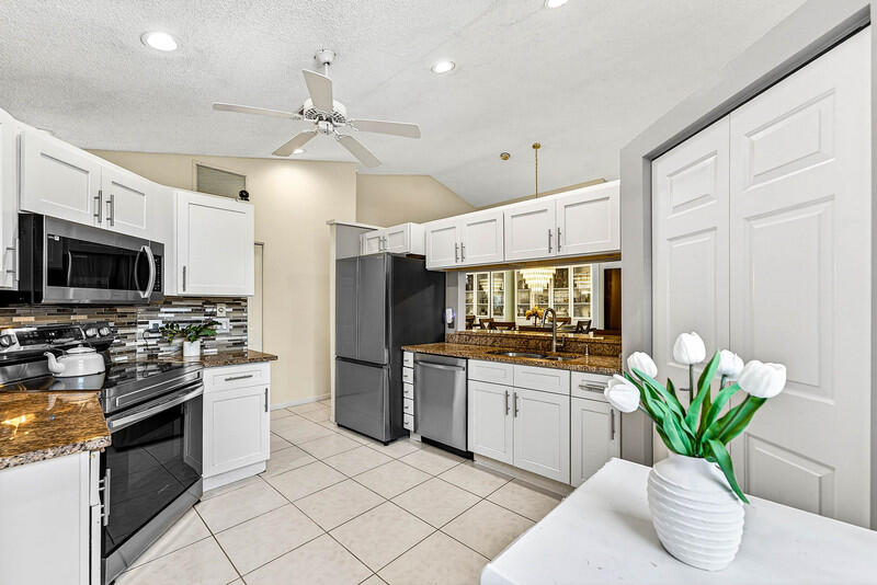 7888 Lexington Clb #B