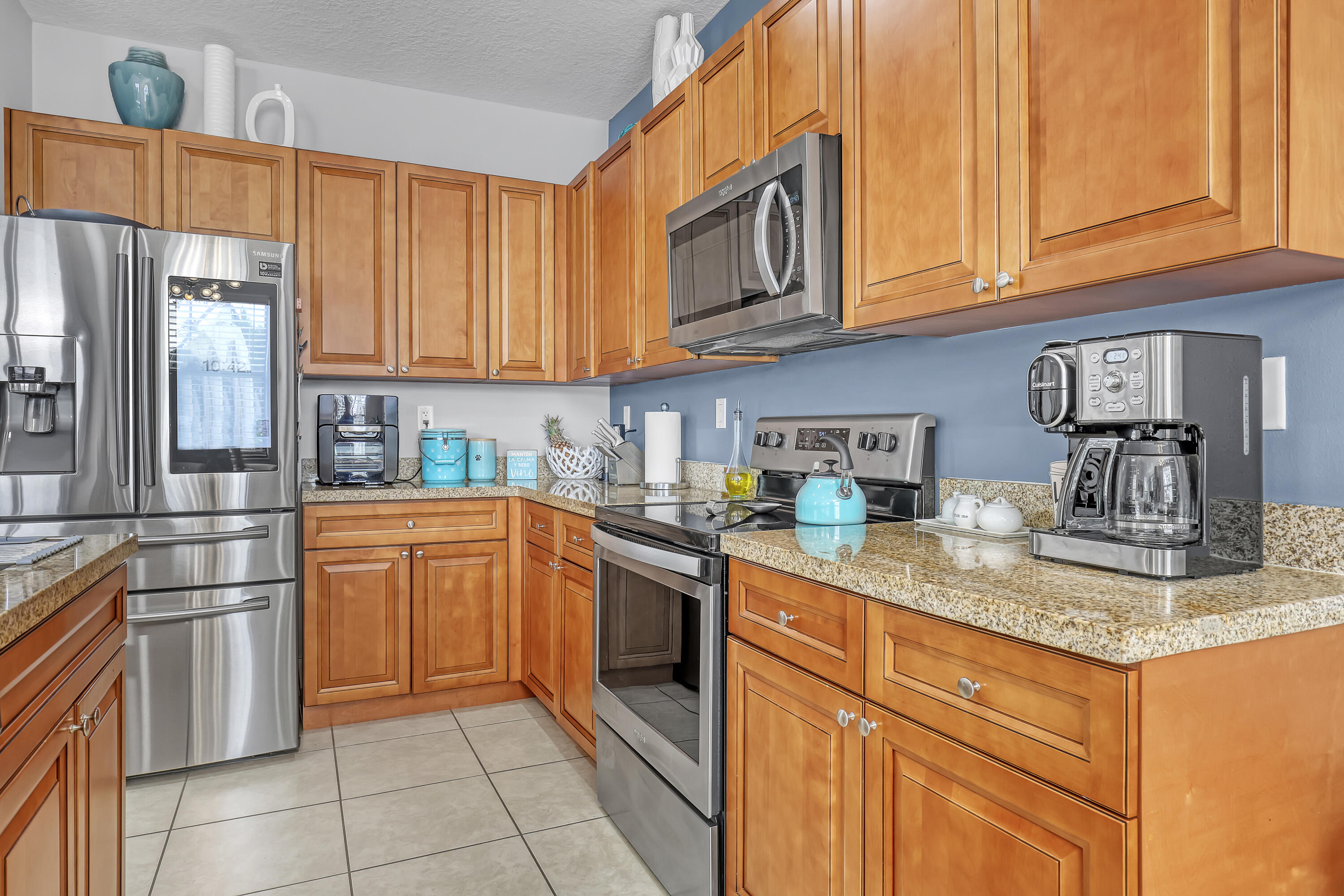 5024 Laurel Oak Riviera Beach, FL 33410