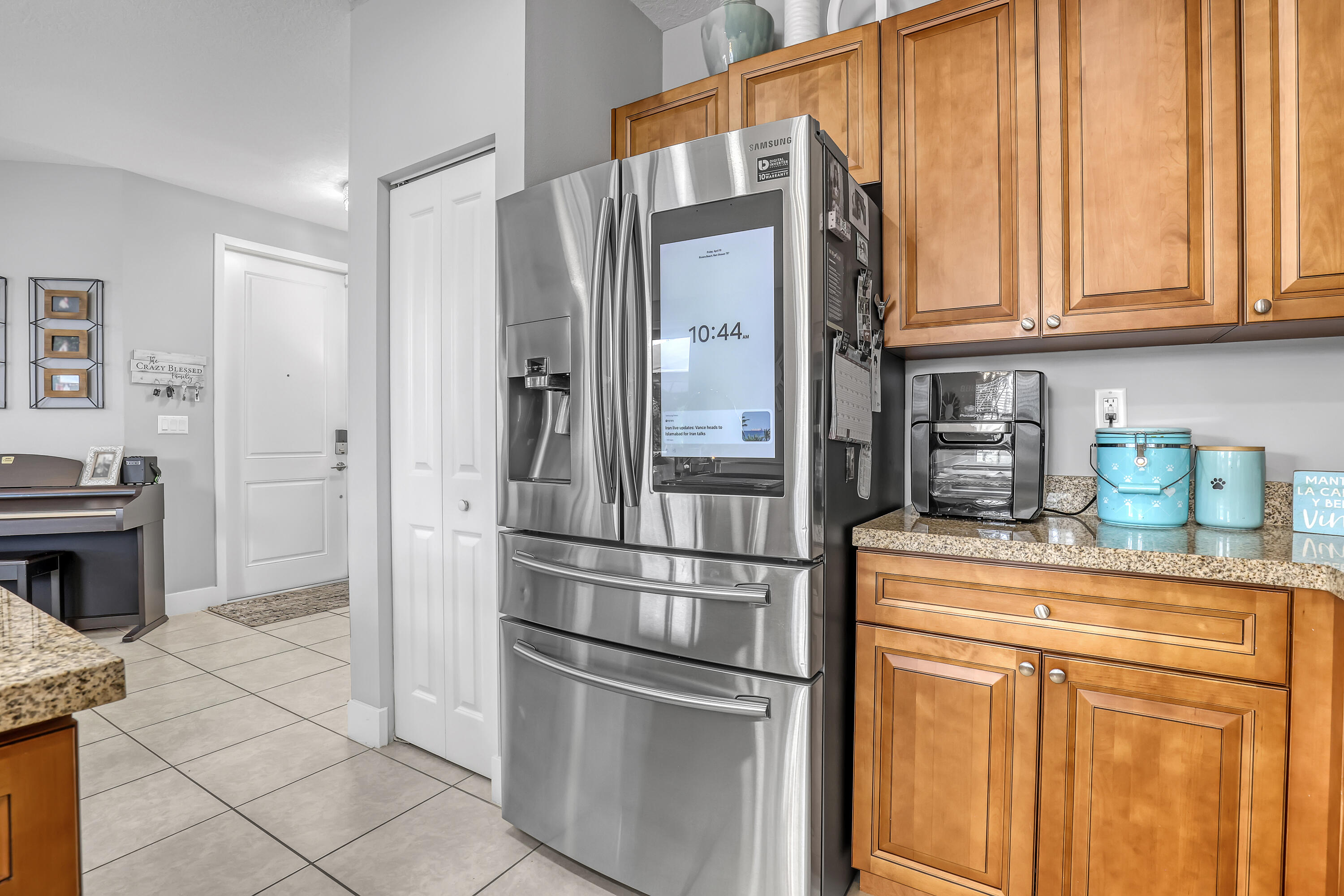 5024 Laurel Oak Riviera Beach, FL 33410