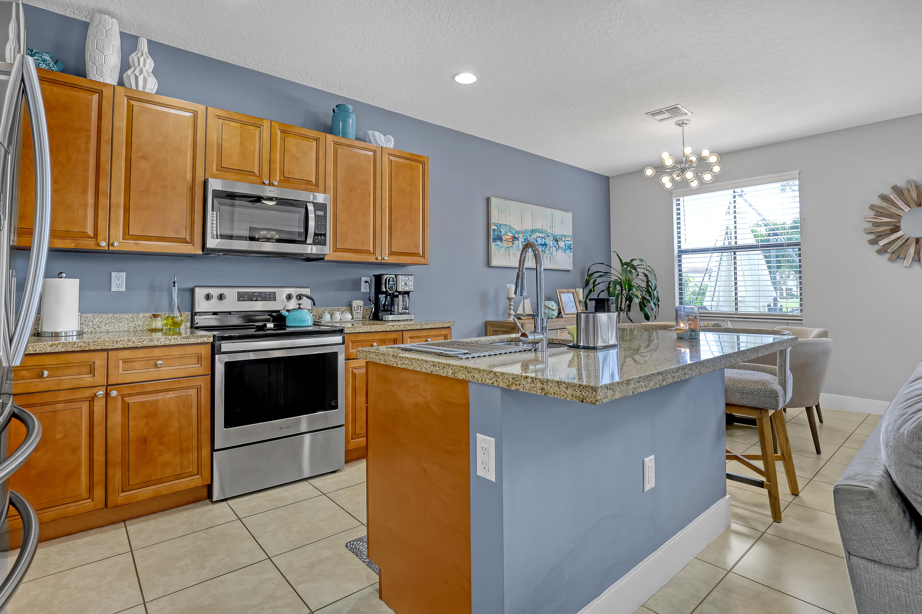 5024 Laurel Oak Riviera Beach, FL 33410