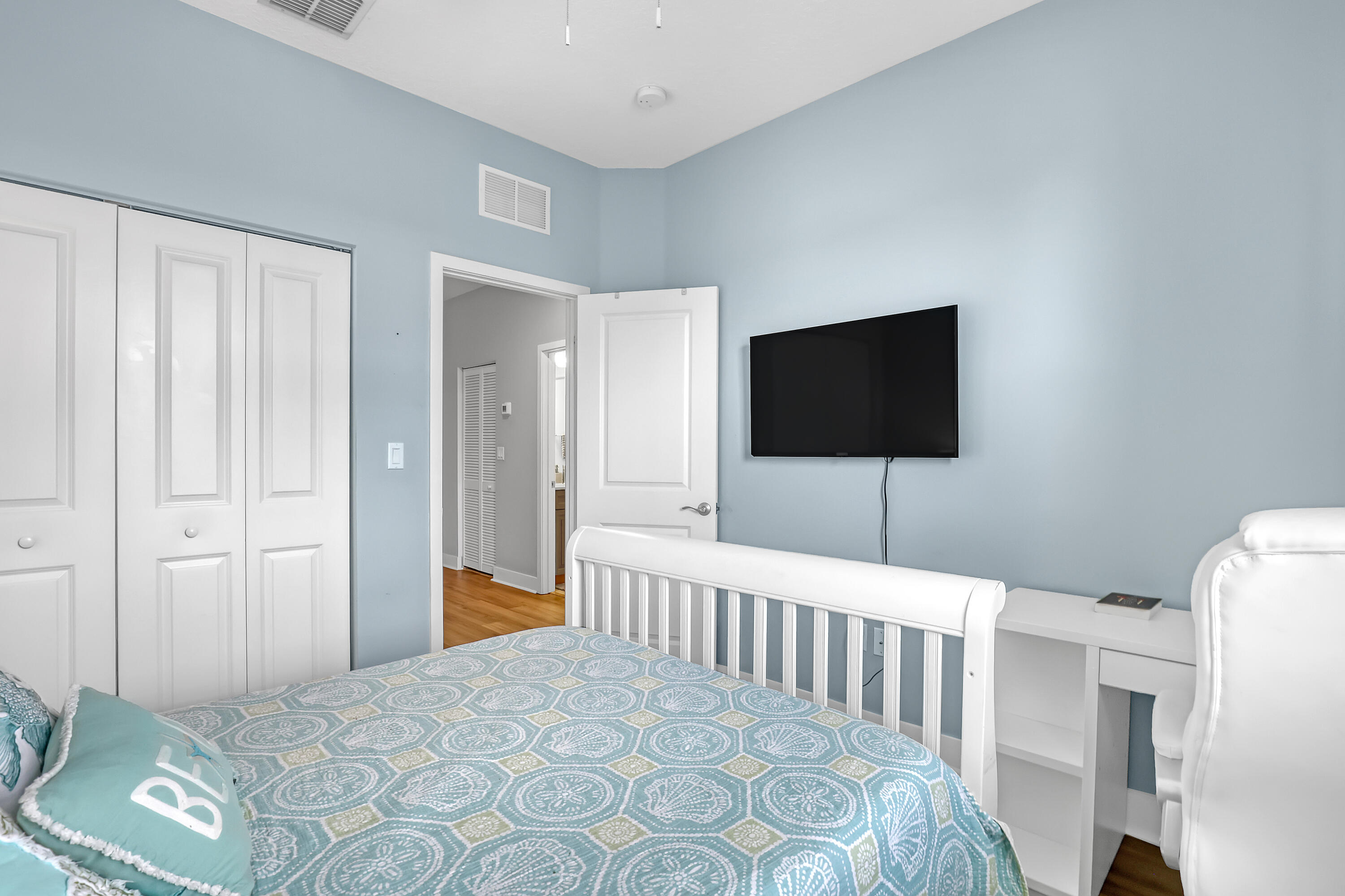 5024 Laurel Oak Riviera Beach, FL 33410