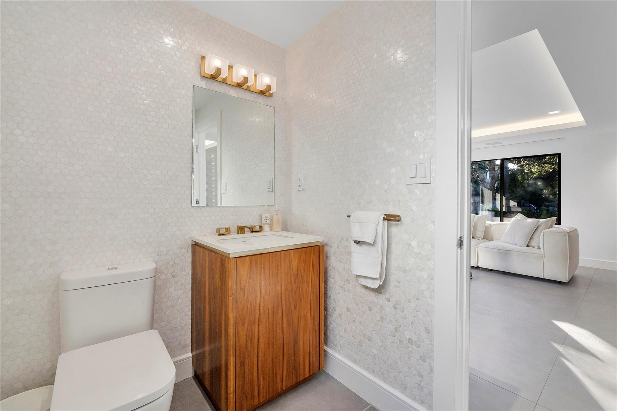 500 NE 14th Fort Lauderdale, FL 33301