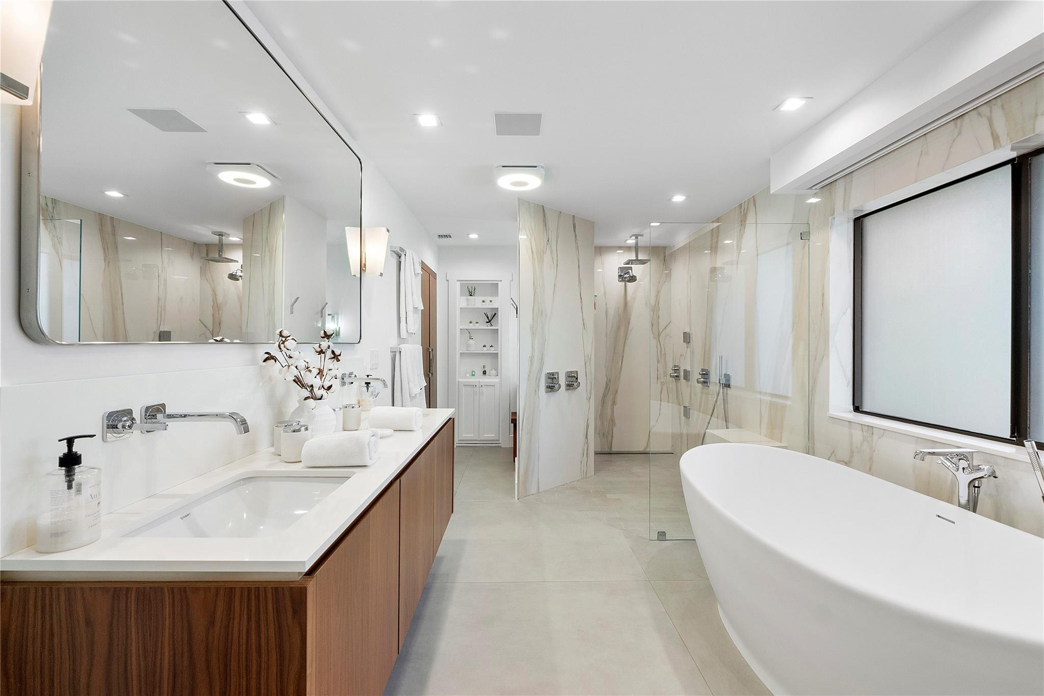 500 NE 14th Fort Lauderdale, FL 33301