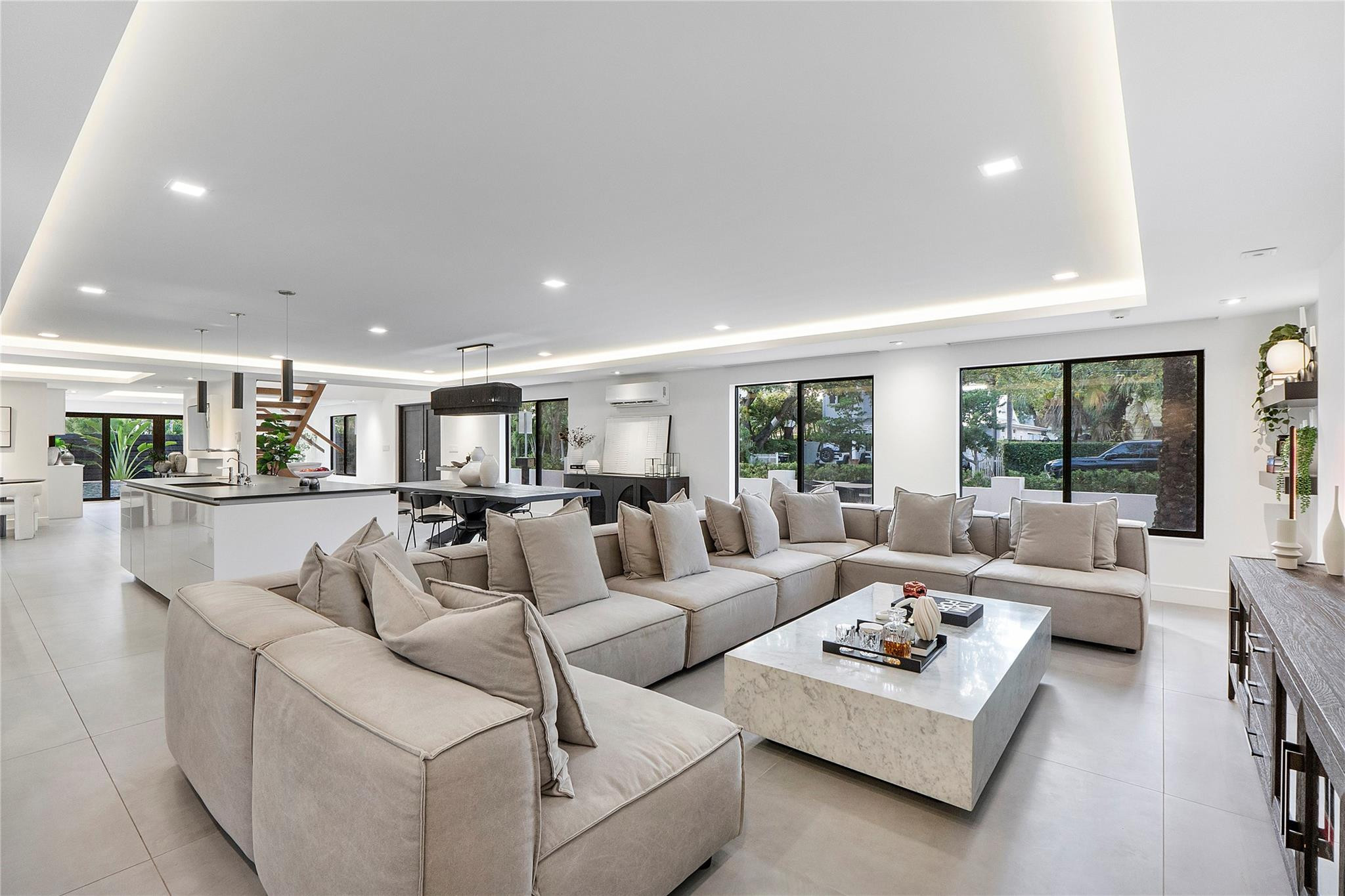 500 NE 14th Fort Lauderdale, FL 33301