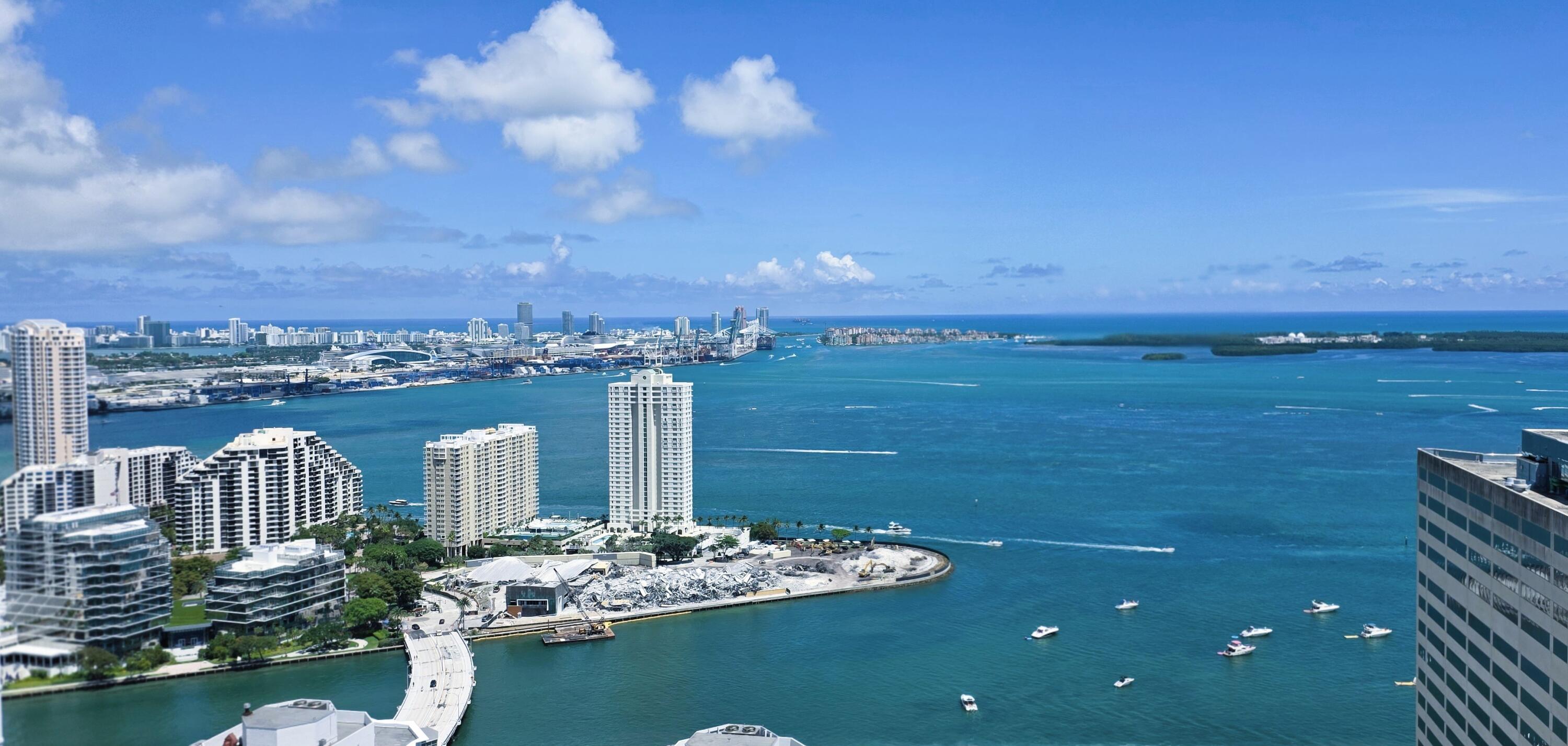 image The Plaza on Brickell West0