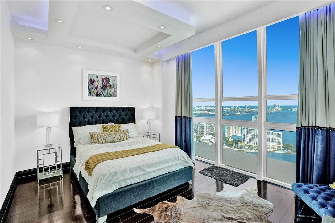 951 Brickell #4308 Miami, FL 33131