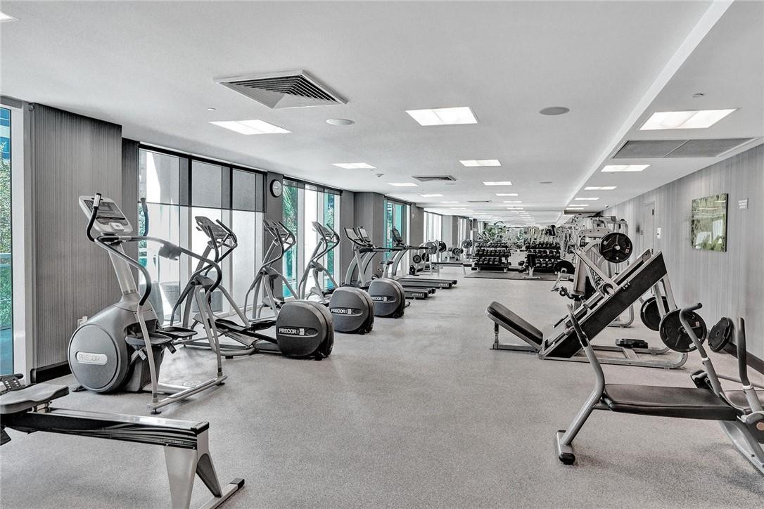 951 Brickell #4308 Miami, FL 33131
