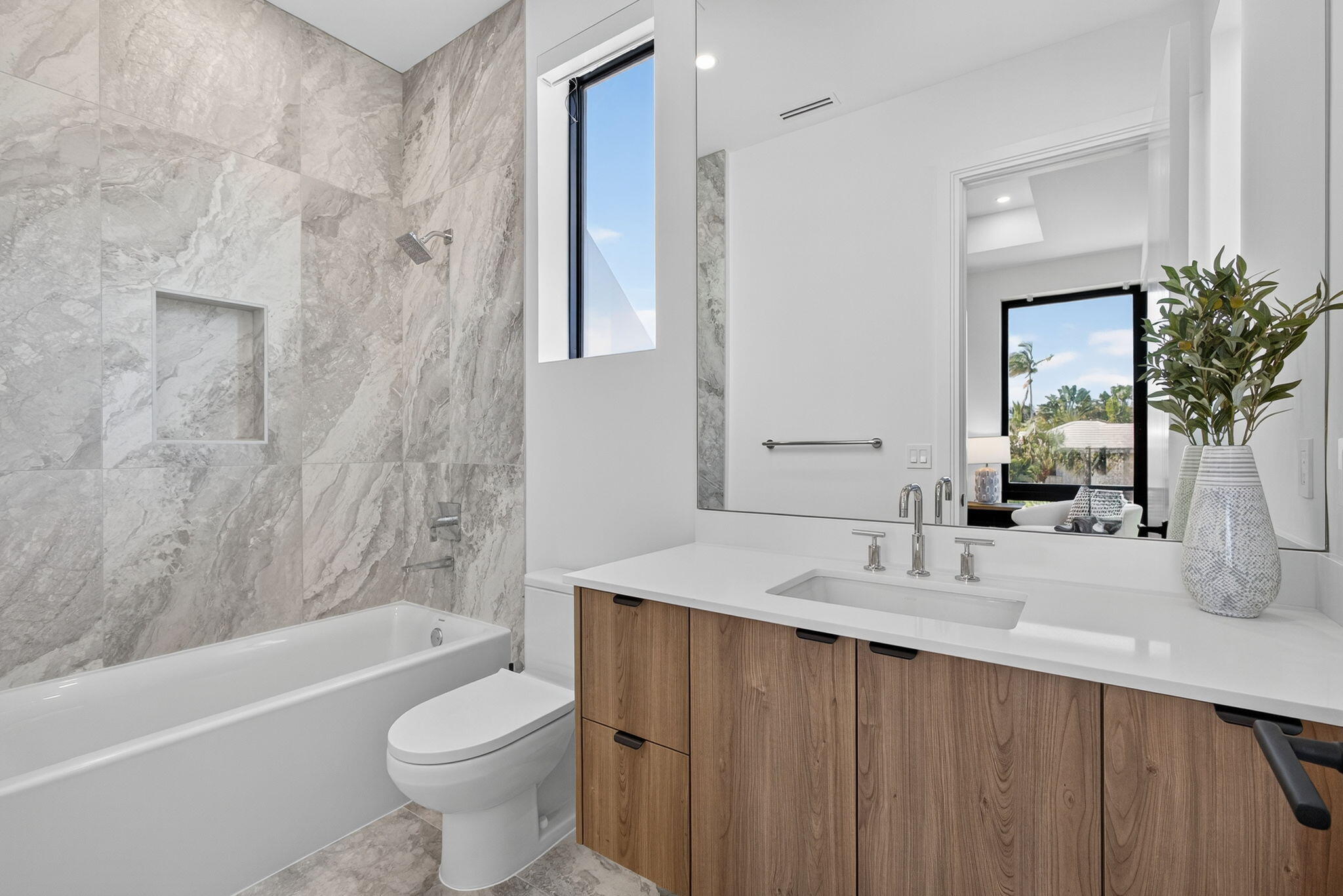 123 Murray West Palm Beach, FL 33405