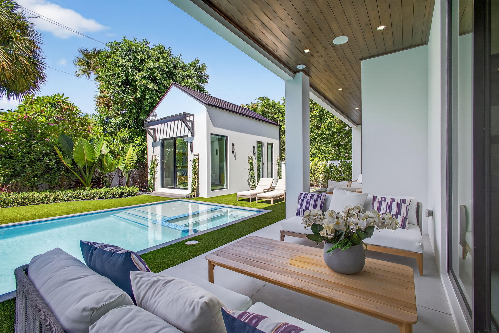 123 Murray West Palm Beach, FL 33405