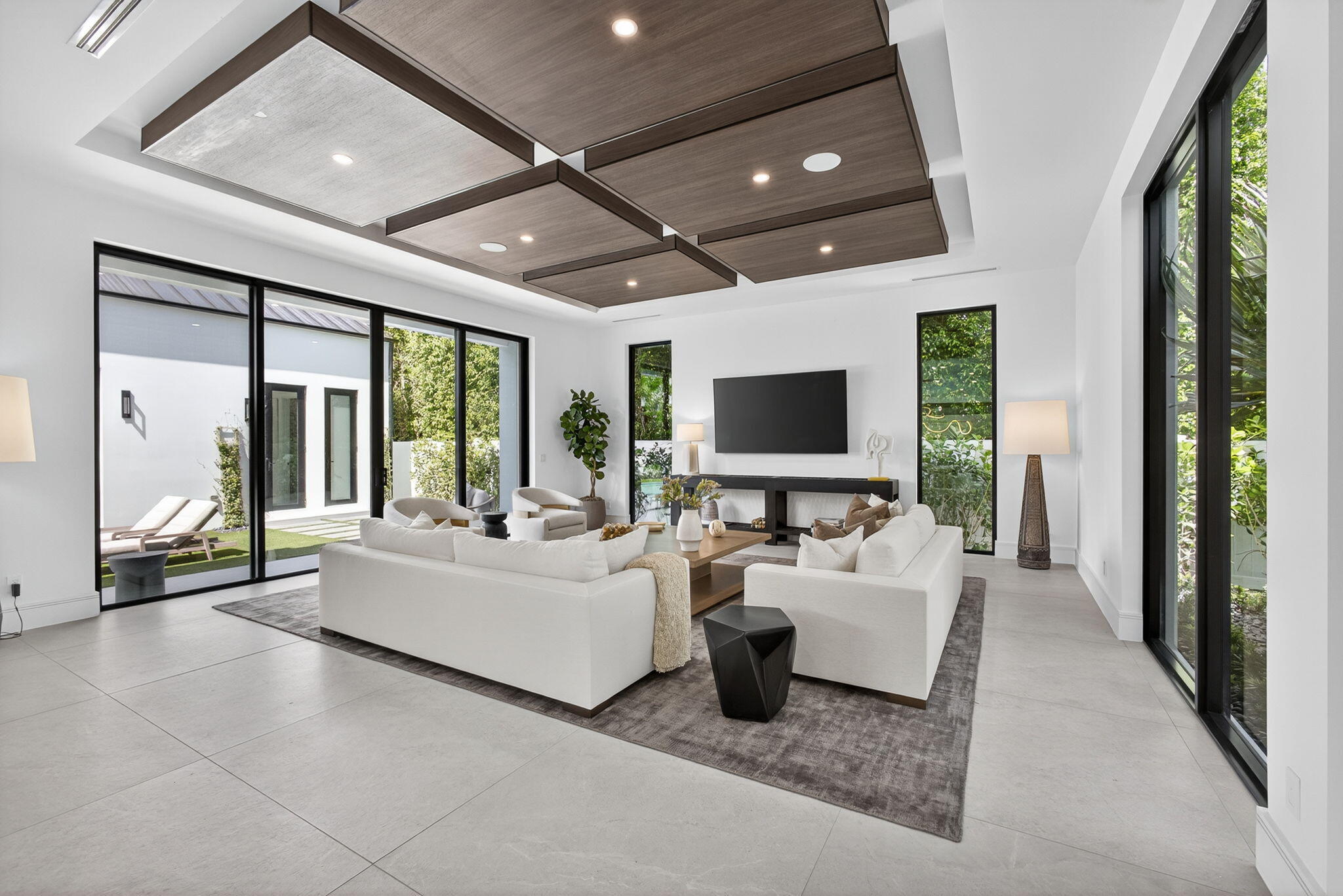 123 Murray West Palm Beach, FL 33405