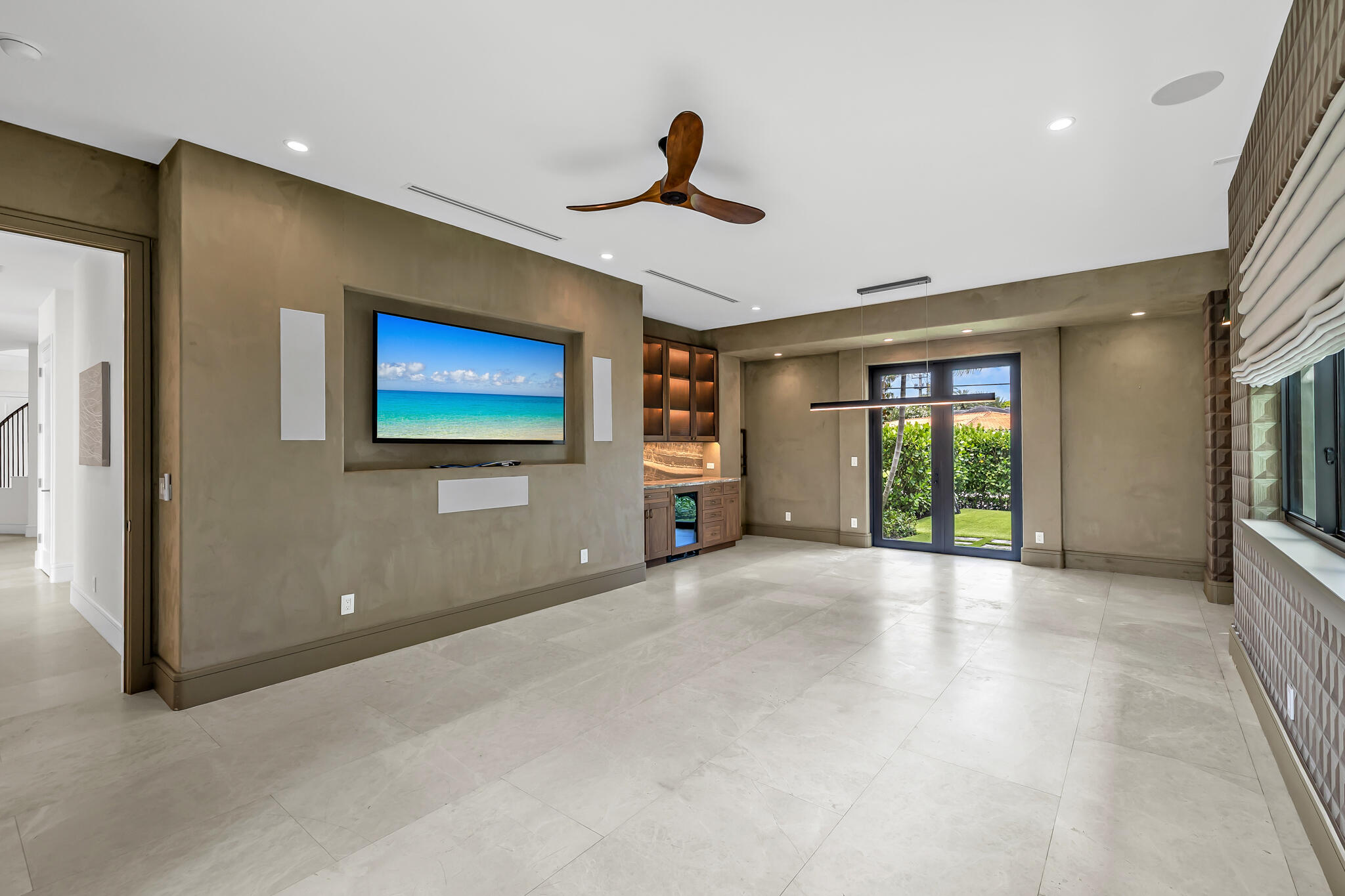 2300 NE 34th Lighthouse Point, FL 33064